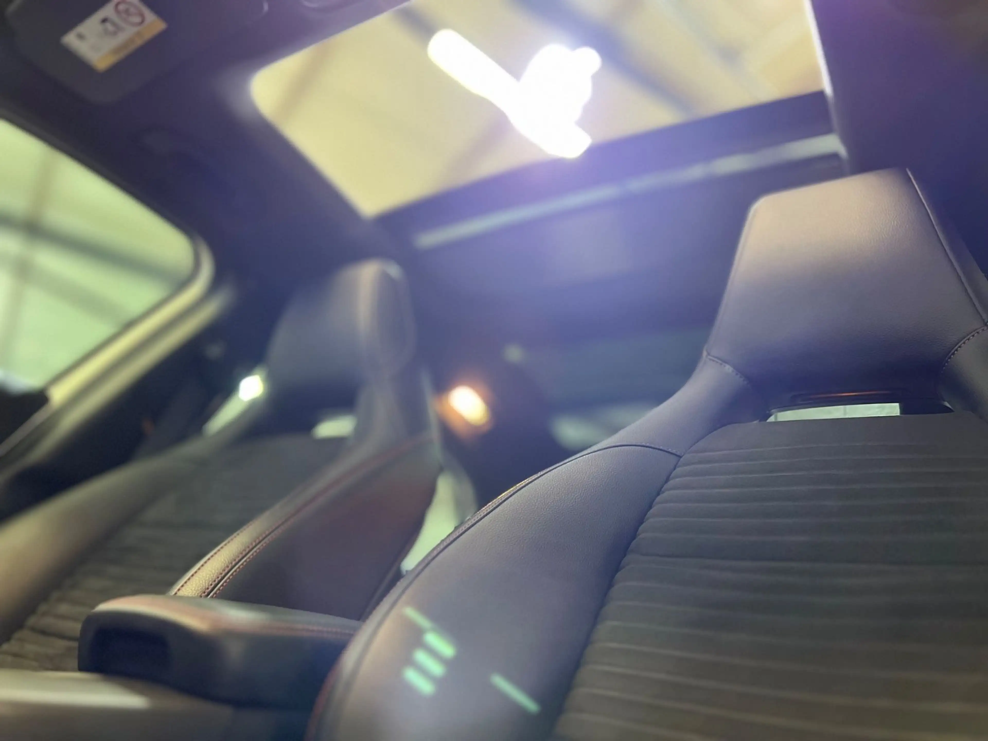Mercedes-Benz GLA 250 AMG-Paket/Pano/Navi/Tempomat — photo 14