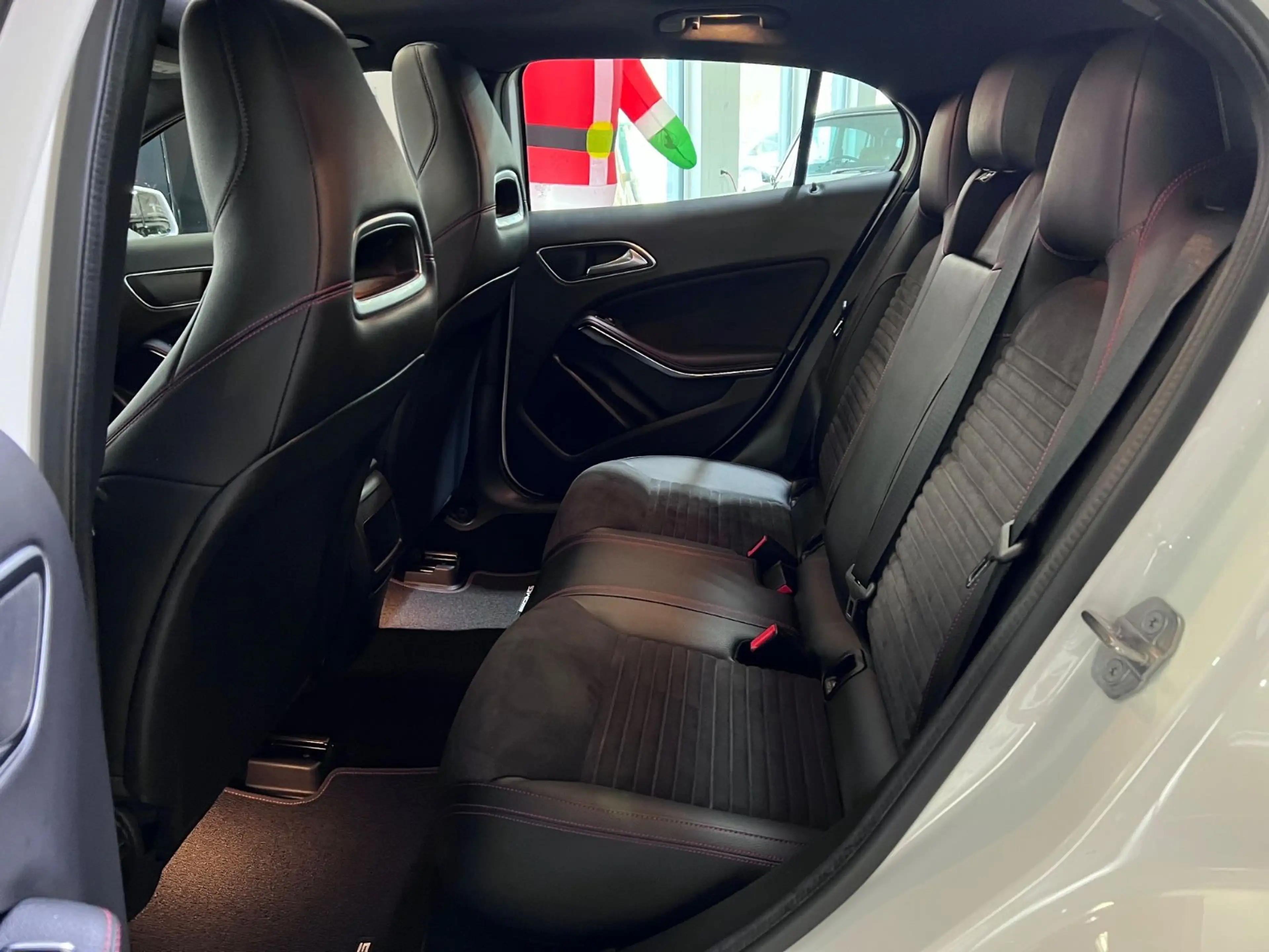 Mercedes-Benz GLA 250 AMG-Paket/Pano/Navi/Tempomat — photo 9