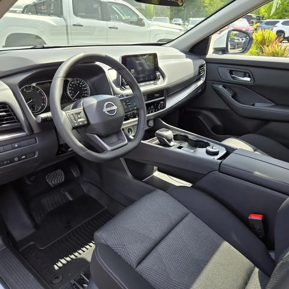 Nissan Rogue снимка Nissan Rogue