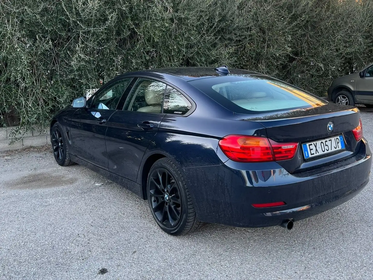BMW 418 418d Gran Coupe Luxury 143cv auto Blauw - 2