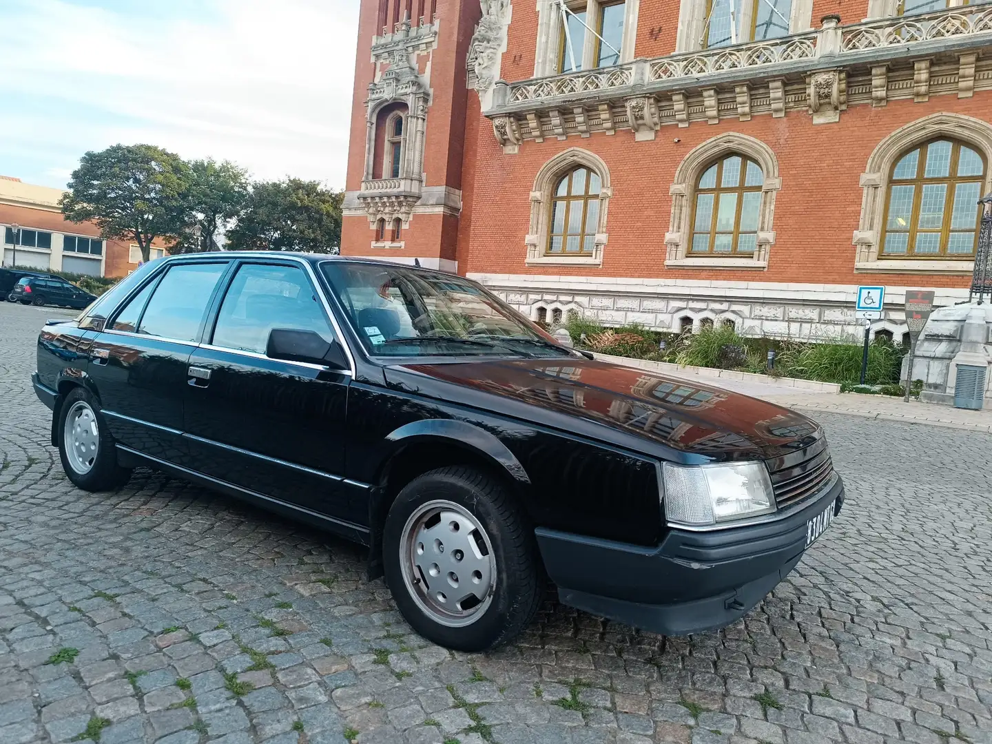 Renault R 25 GTX Aut. - 1