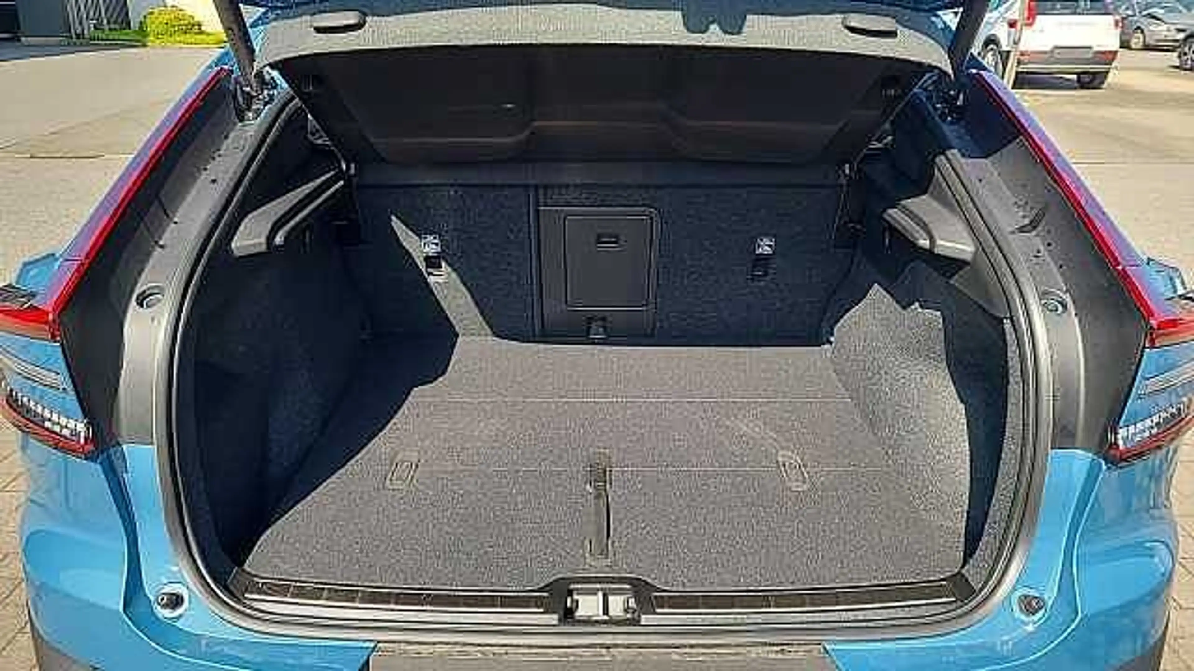 Volvo C40 Recharge Plus, Single motor — photo 11