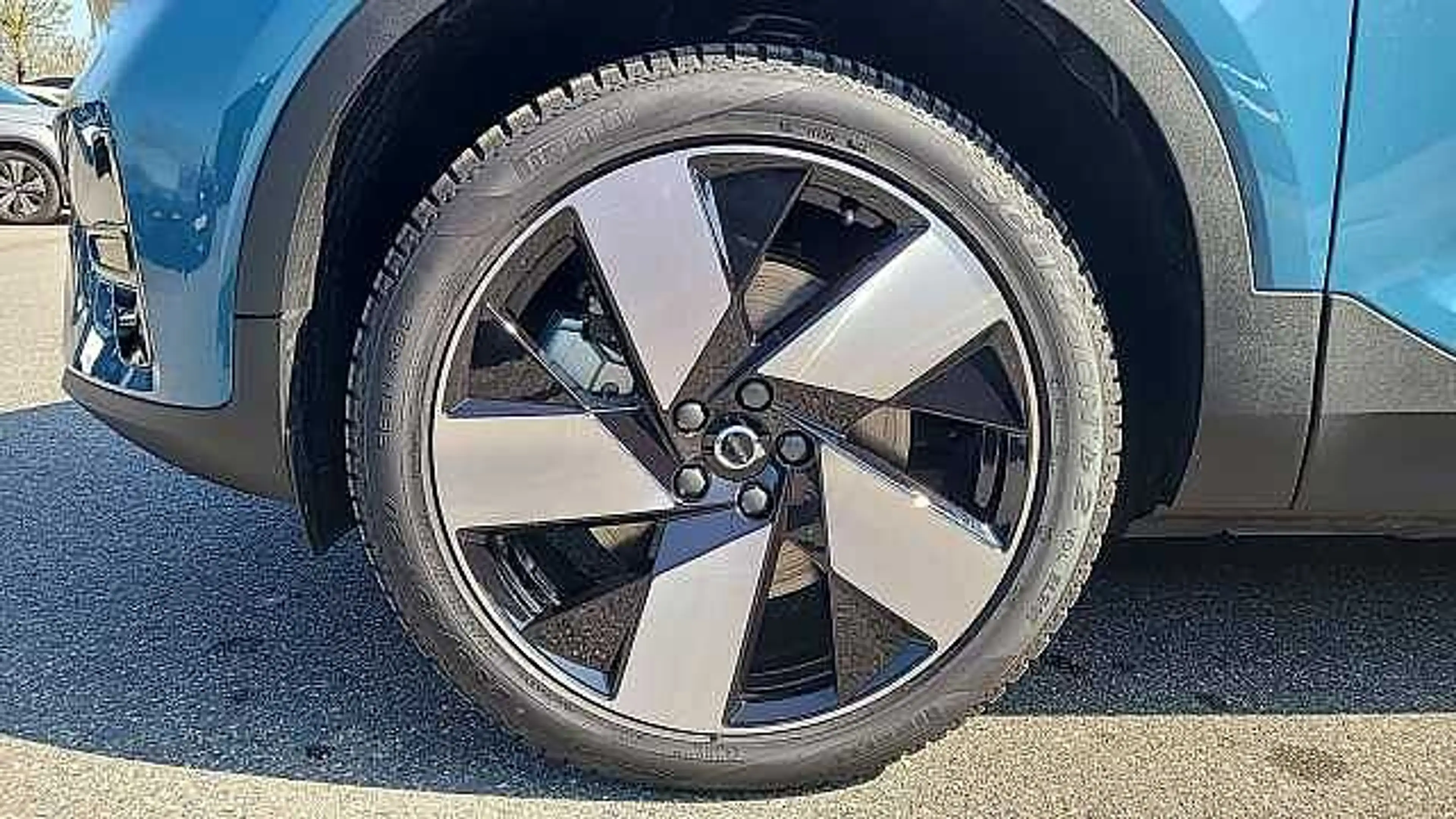 Volvo C40 Recharge Plus, Single motor — photo 15