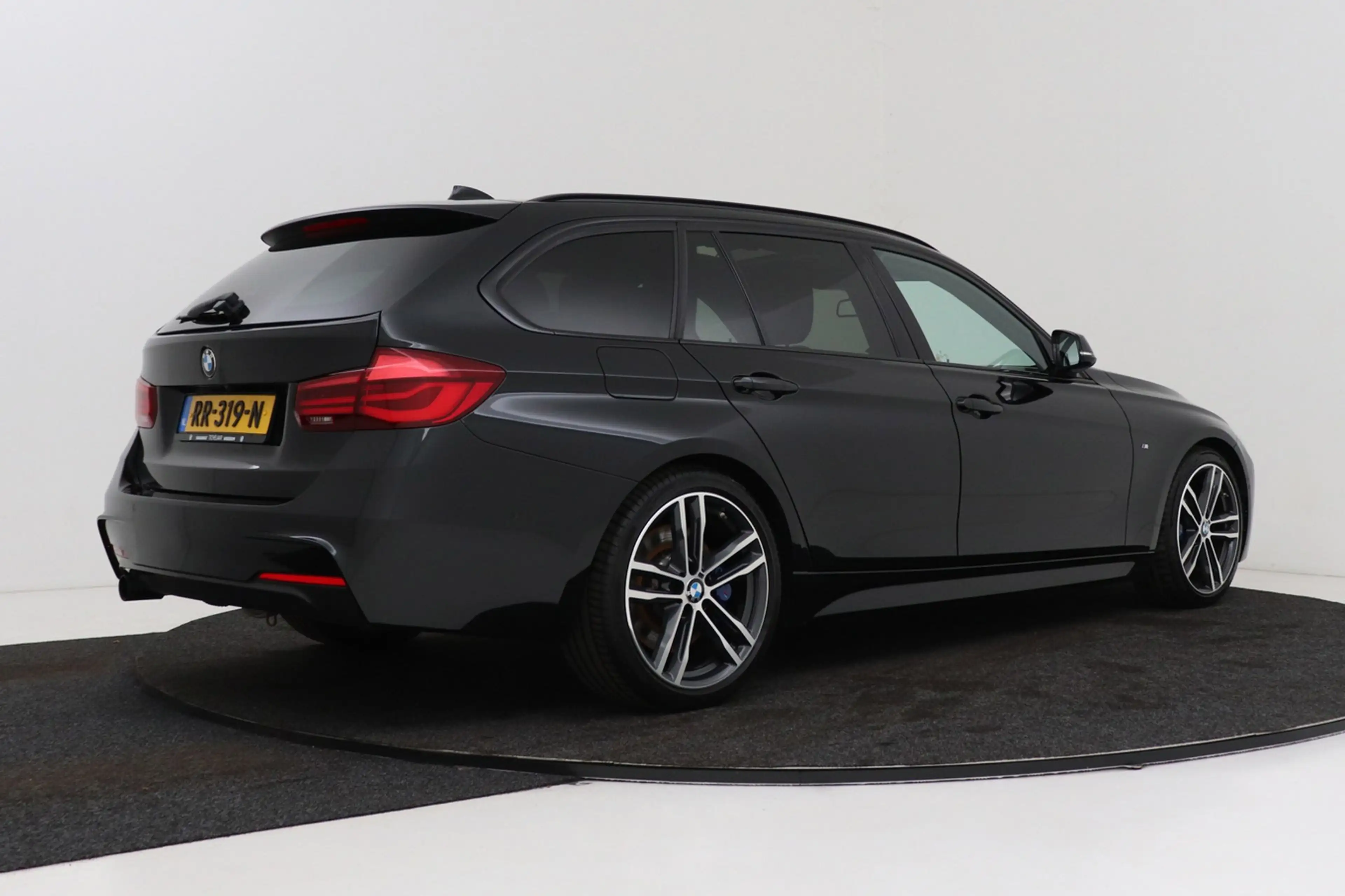 BMW 318 3-serie Touring 318i High Executive M-Sport | Uitk — photo 2
