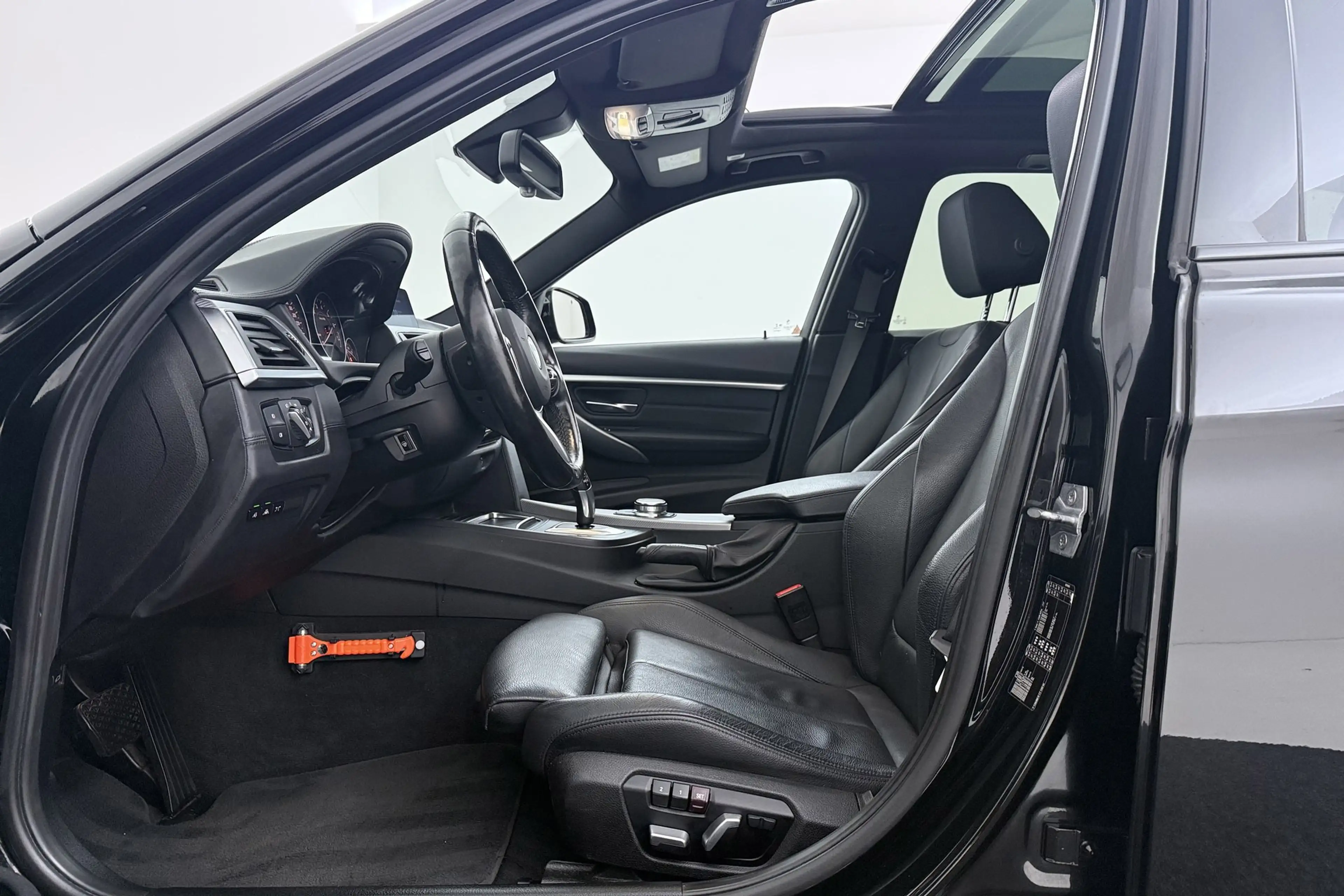 BMW 318 3-serie Touring 318i High Executive M-Sport | Uitk — photo 3