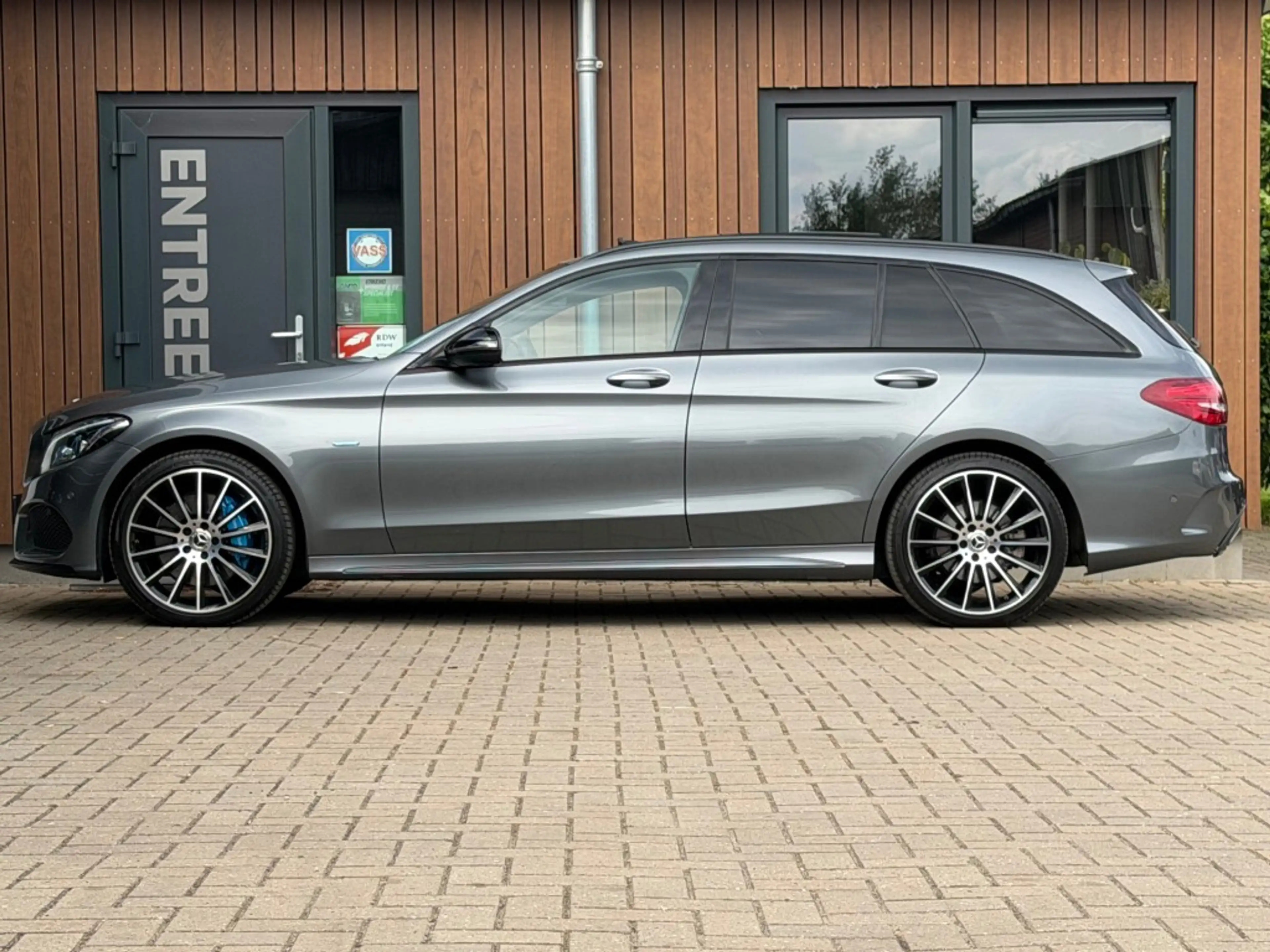 Mercedes-Benz C 350 350 E AMG Pano Burmester Head-up Luchtvering — photo 6