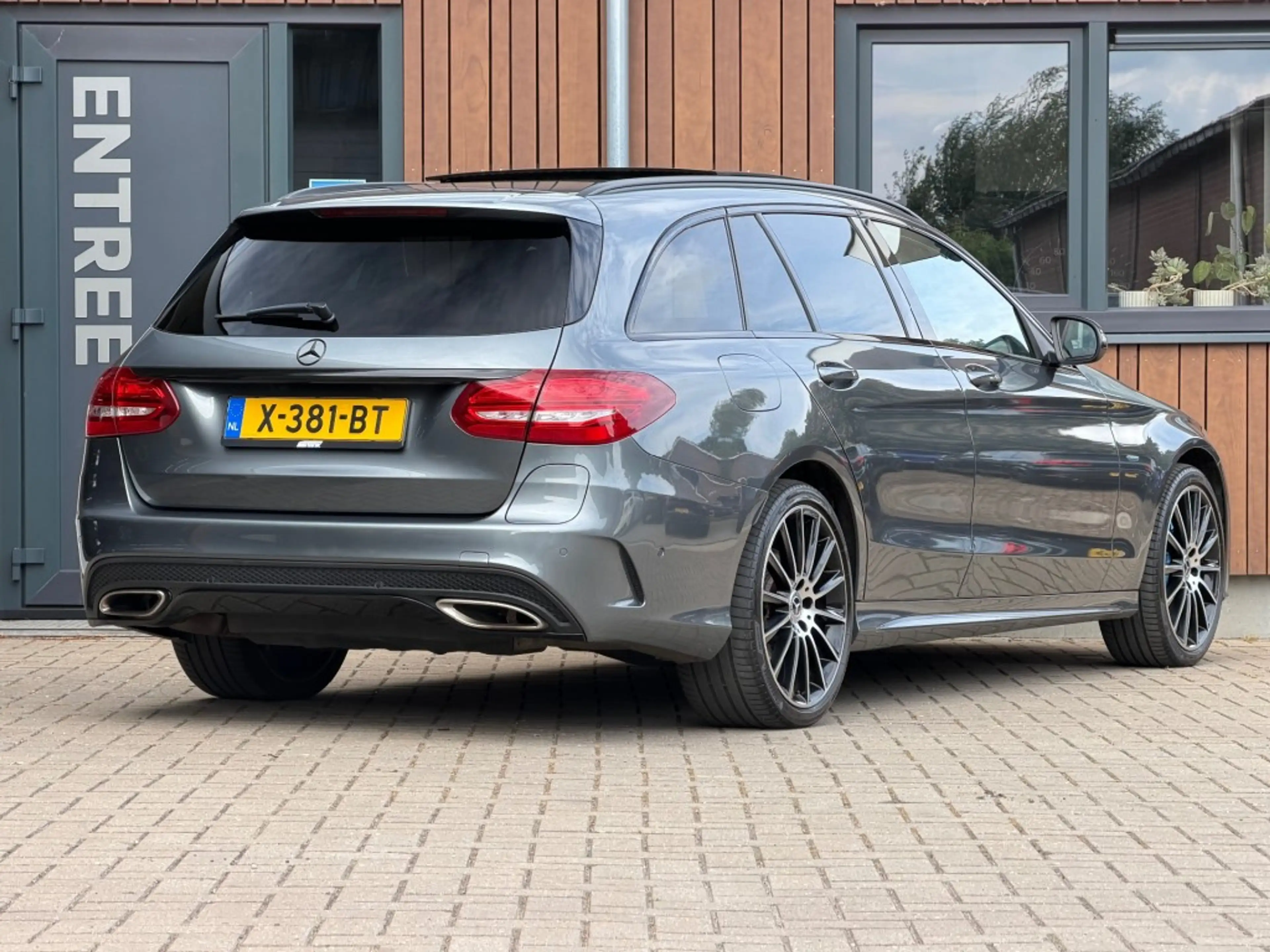 Mercedes-Benz C 350 350 E AMG Pano Burmester Head-up Luchtvering — photo 4