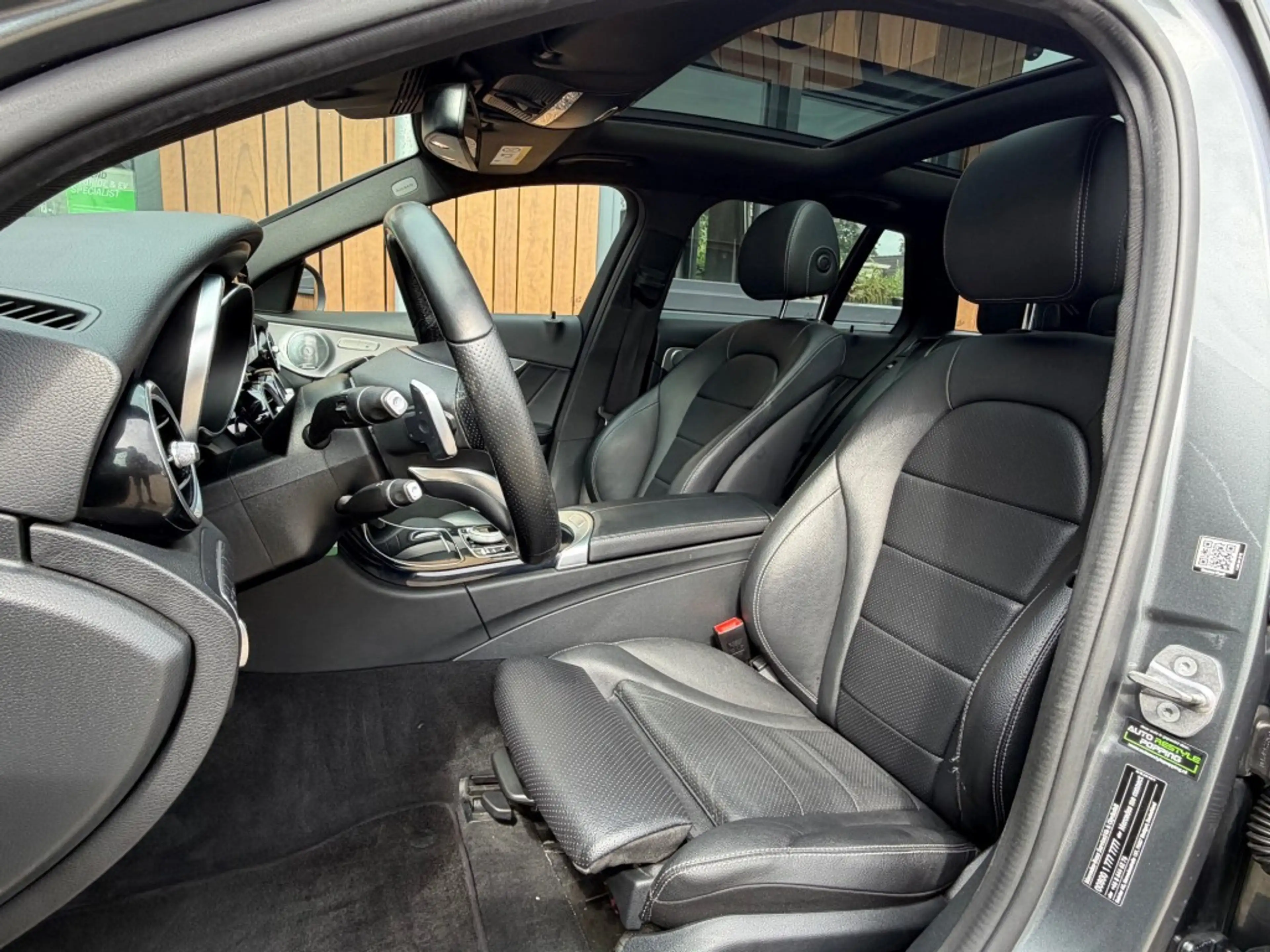 Mercedes-Benz C 350 350 E AMG Pano Burmester Head-up Luchtvering — photo 11