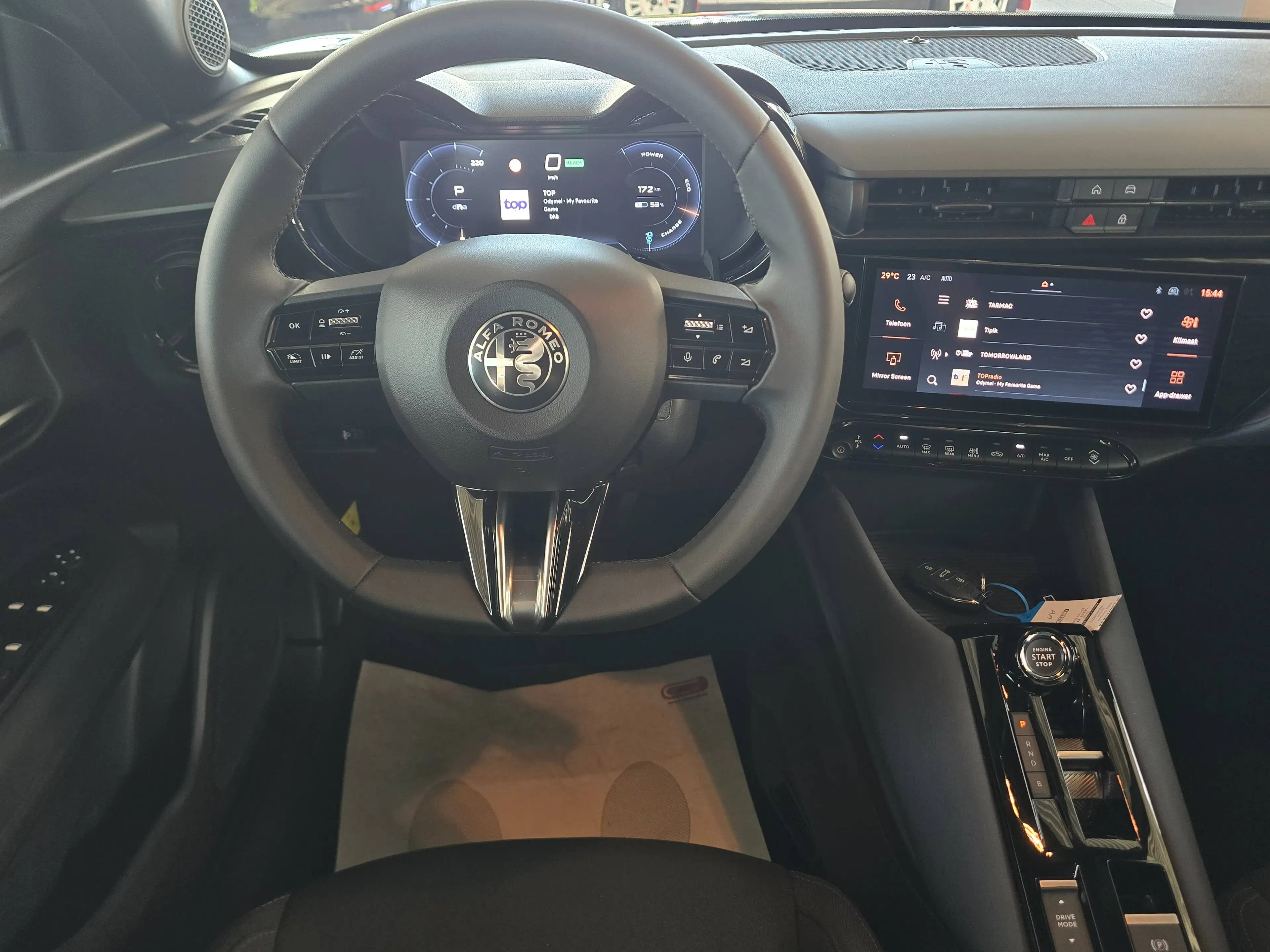 Alfa Romeo Junior / Full elektrische wagen  / Garantie tot 04/2033 / Slechts 10000km — photo 14