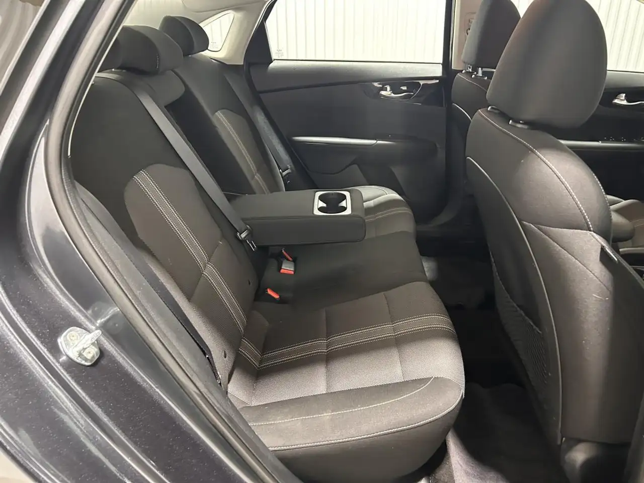 Kia Forte снимка Kia Forte
