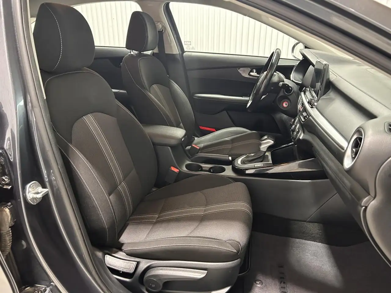 Kia Forte снимка Kia Forte