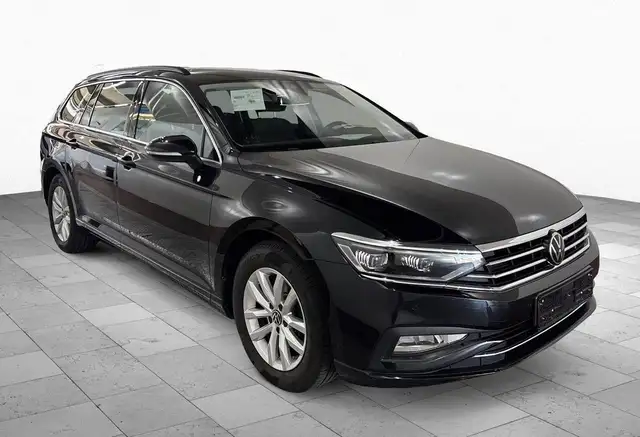 2023 Volkswagen Passat in Black for sale