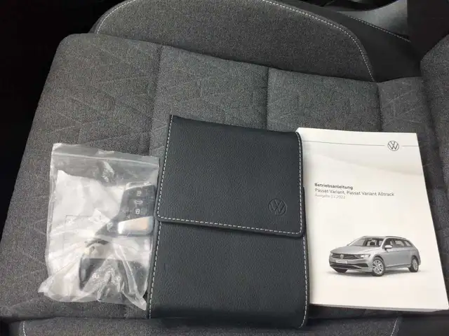 Volkswagen Passat view 15