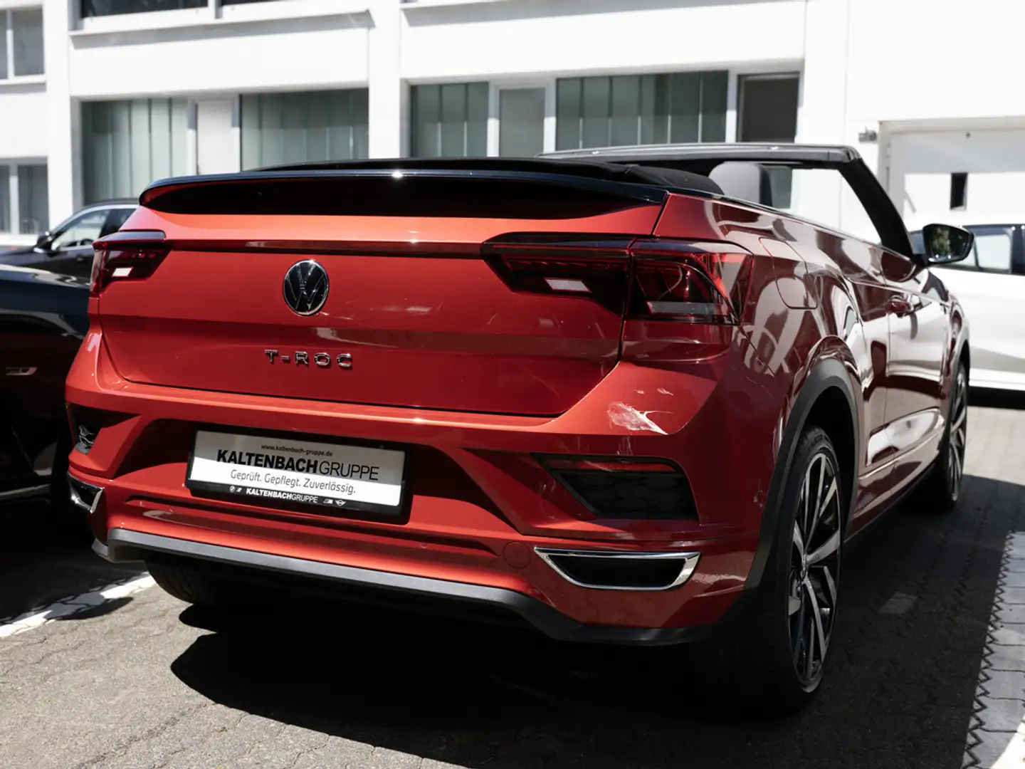 Volkswagen T-Roc Cabriolet 1.5 TSI R-Line AHK LED ACC Rot - 2