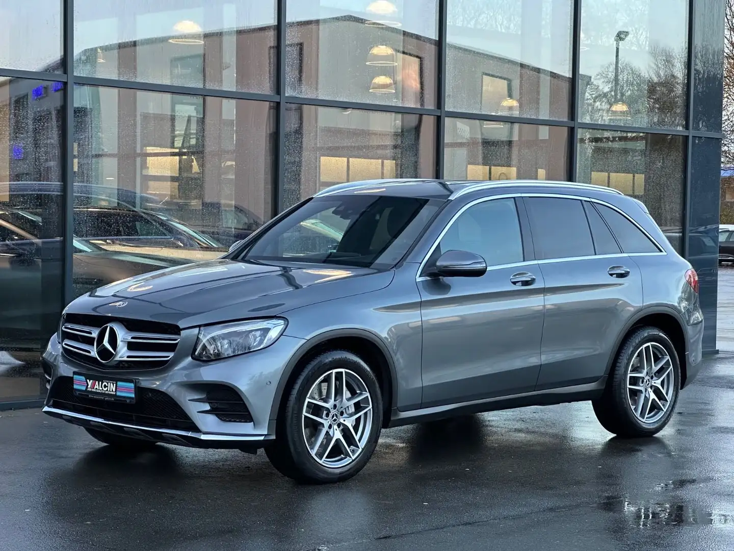 Mercedes-Benz GLC 220 d 4MATIC Autom. AMG-Line 2.H/NA/LED/19LM Grau - 2