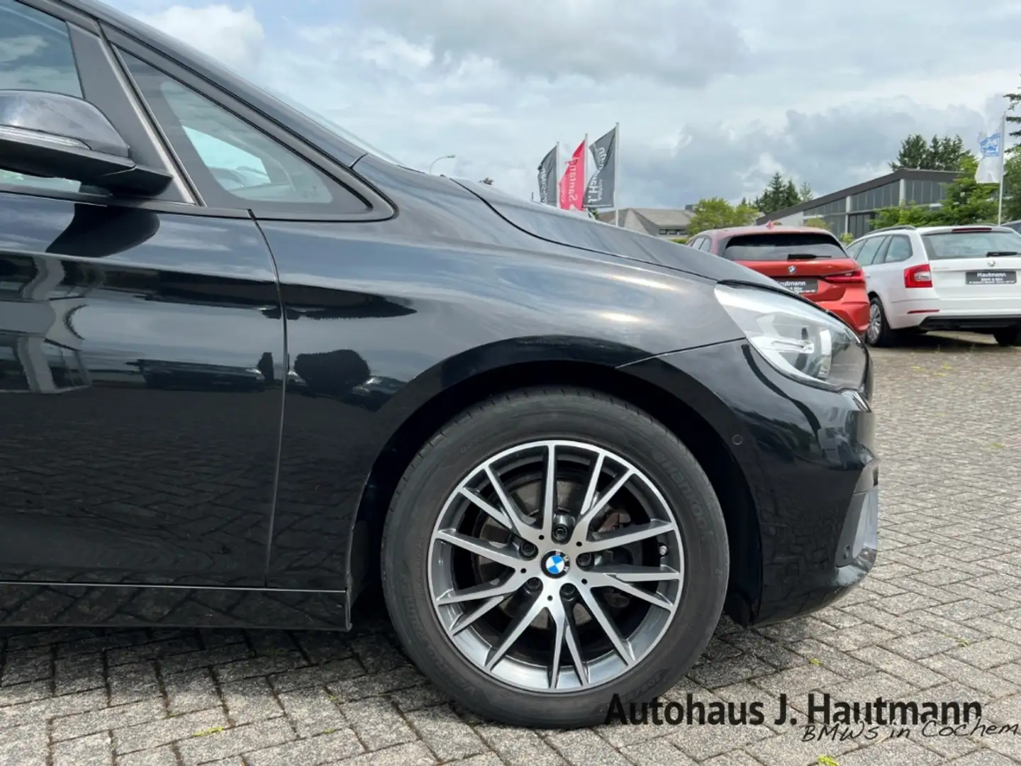 BMW 216 d Active Tourer Advantage +2.HAND+PDC+SHZ+ Schwarz - 2