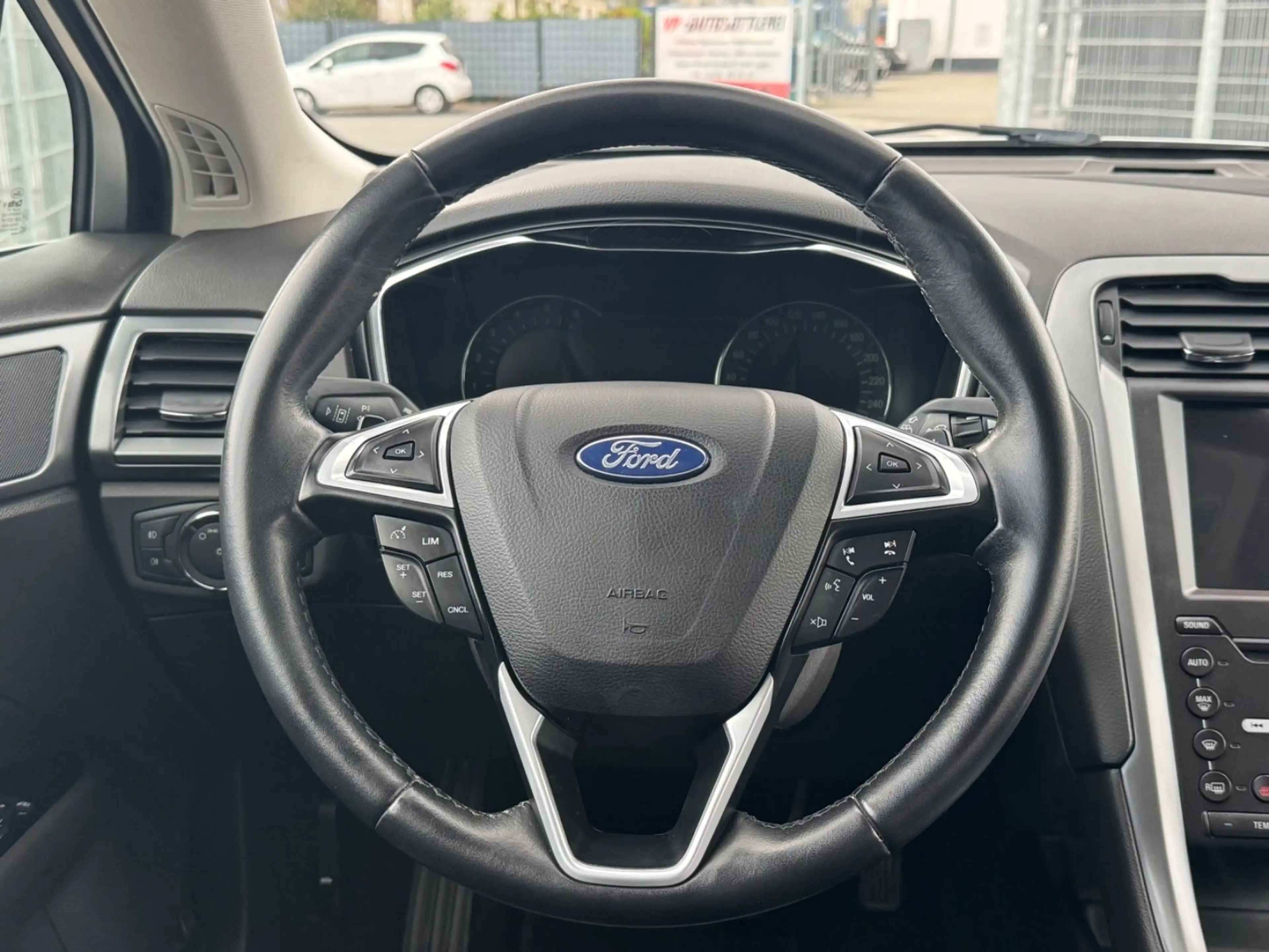 Ford Mondeo 2.0 TDCi Turnier Titanium+Finanzierung+ — photo 11