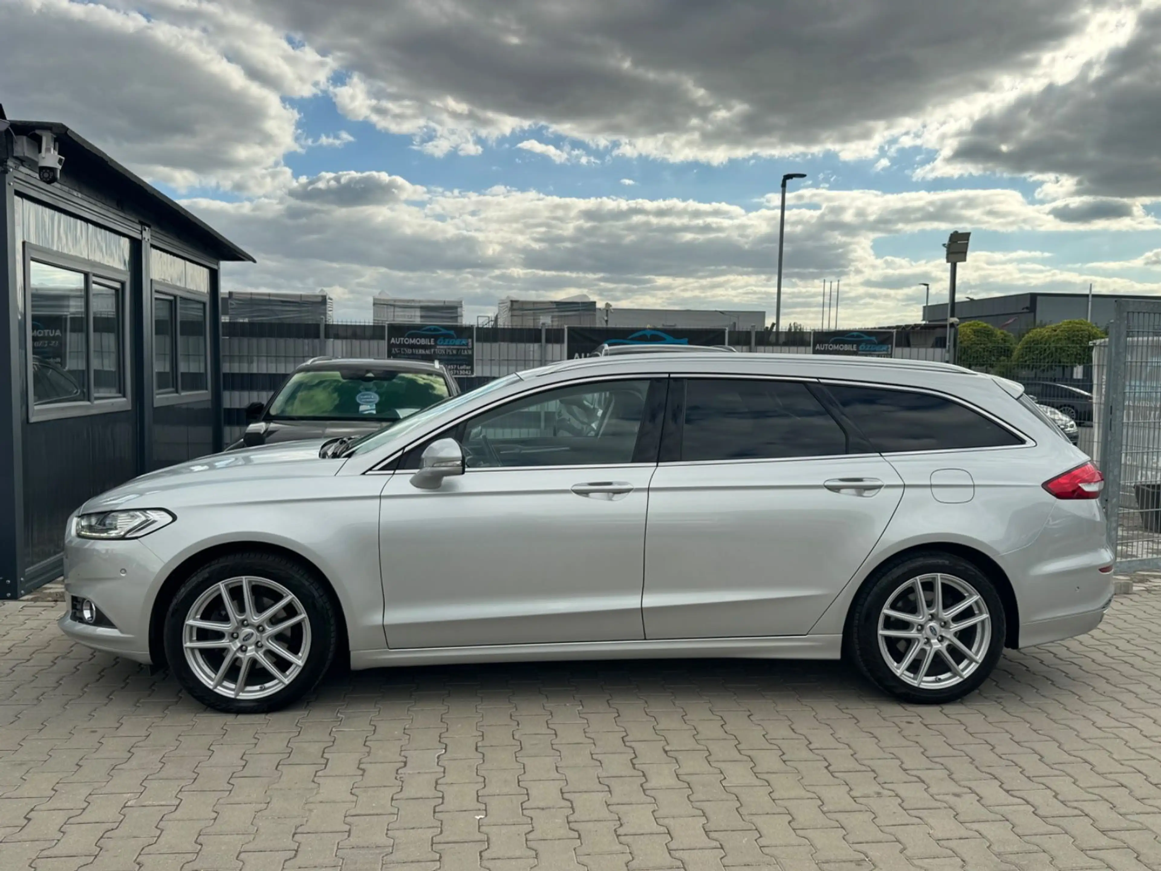 Ford Mondeo 2.0 TDCi Turnier Titanium+Finanzierung+ — photo 10