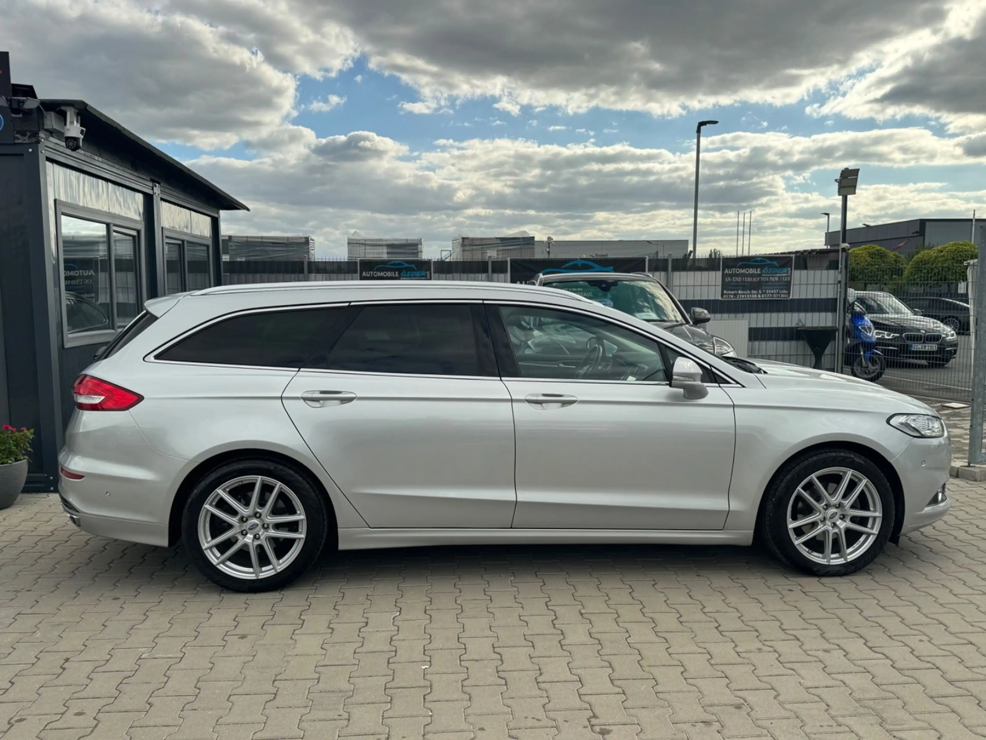 Ford Mondeo 2.0 TDCi Turnier Titanium+Finanzierung+ — photo 9