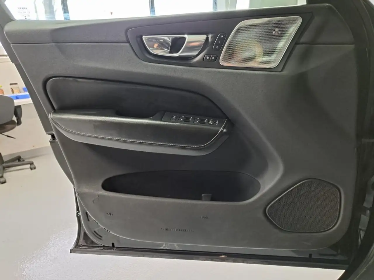 Volvo XC60 снимка Volvo XC60
