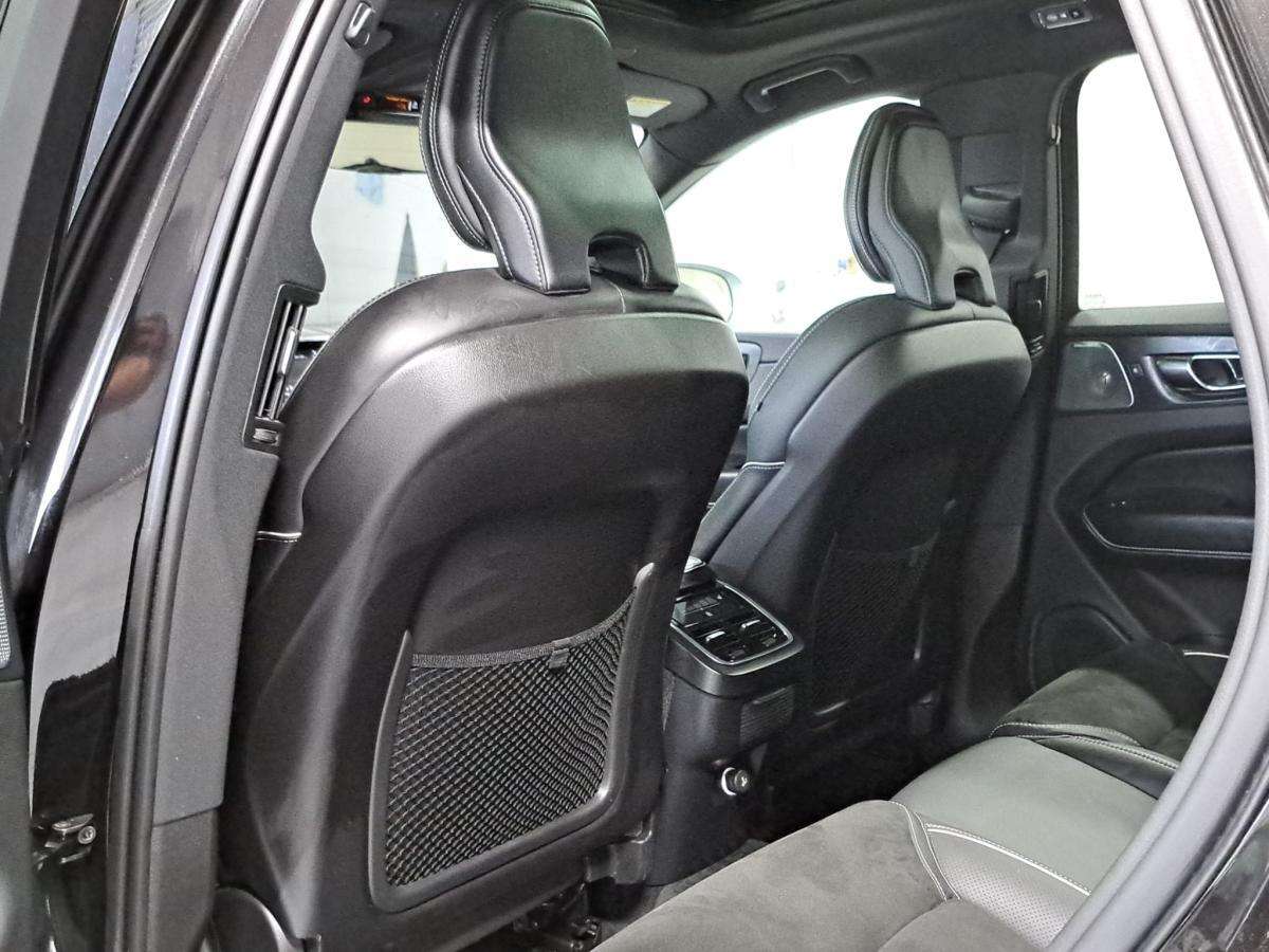 2019 Volvo XC60 T6 AWD R-Design thumb 33