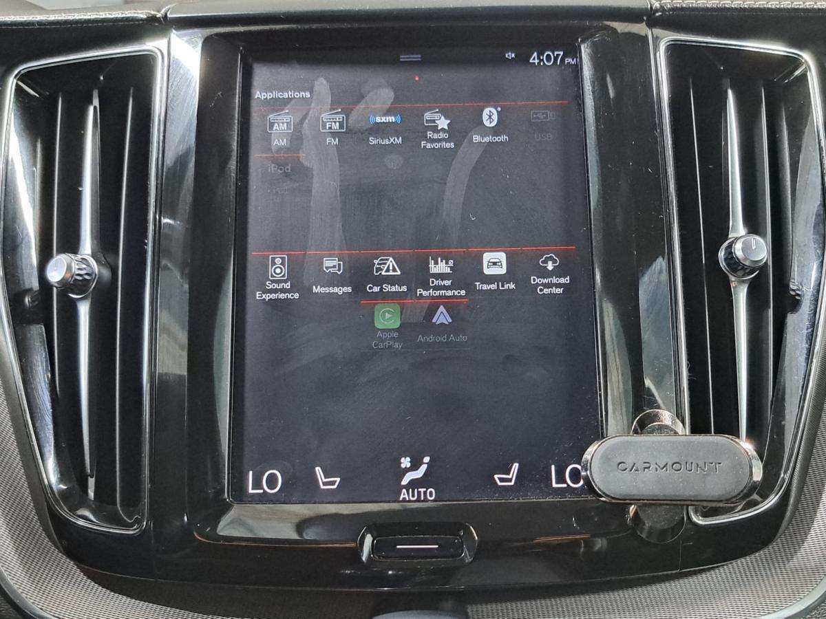 2019 Volvo XC60 T6 AWD R-Design thumb 22