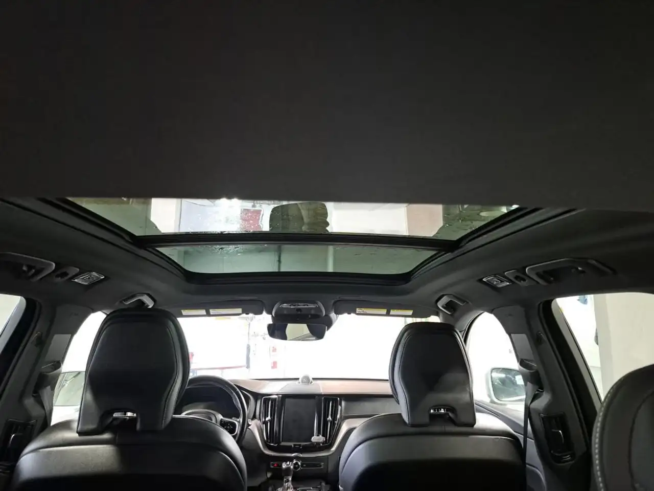 Volvo XC60 снимка Volvo XC60