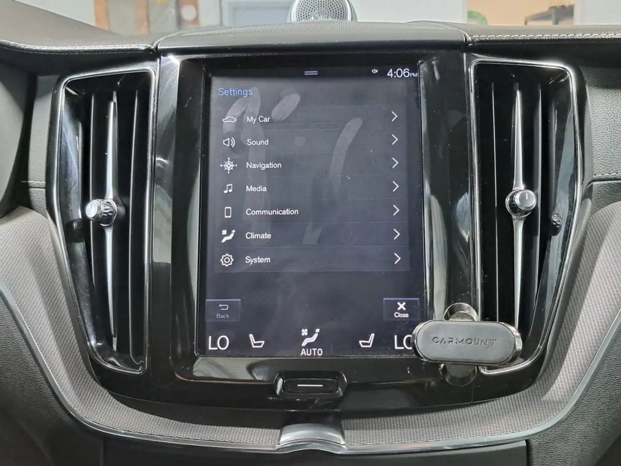 Volvo XC60 снимка Volvo XC60