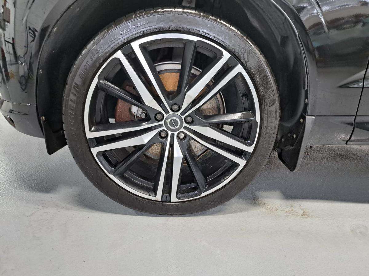 2019 Volvo XC60 T6 AWD R-Design thumb 39