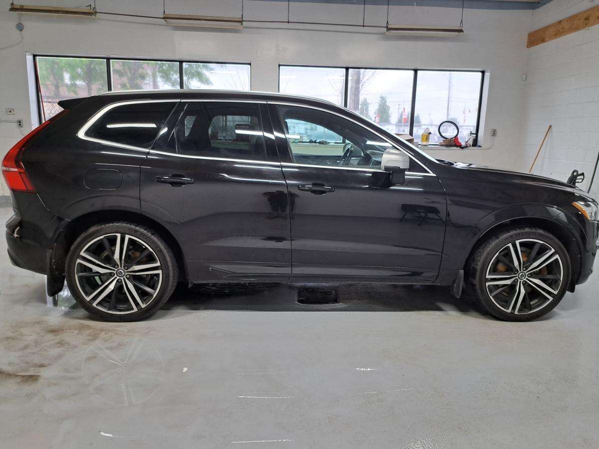 2019 Volvo XC60 T6 AWD R-Design thumb 23