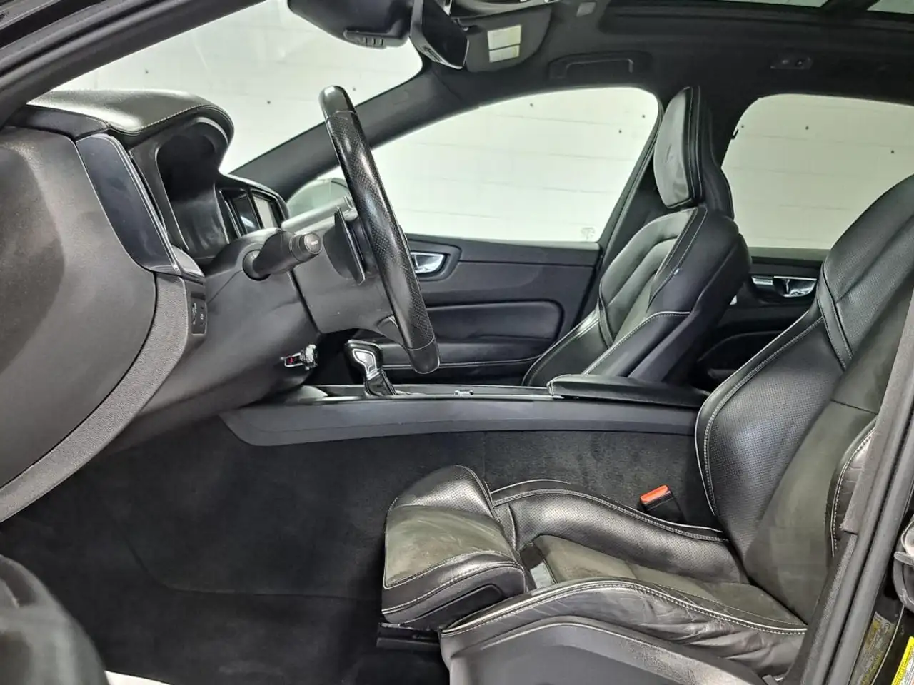 Volvo XC60 снимка Volvo XC60