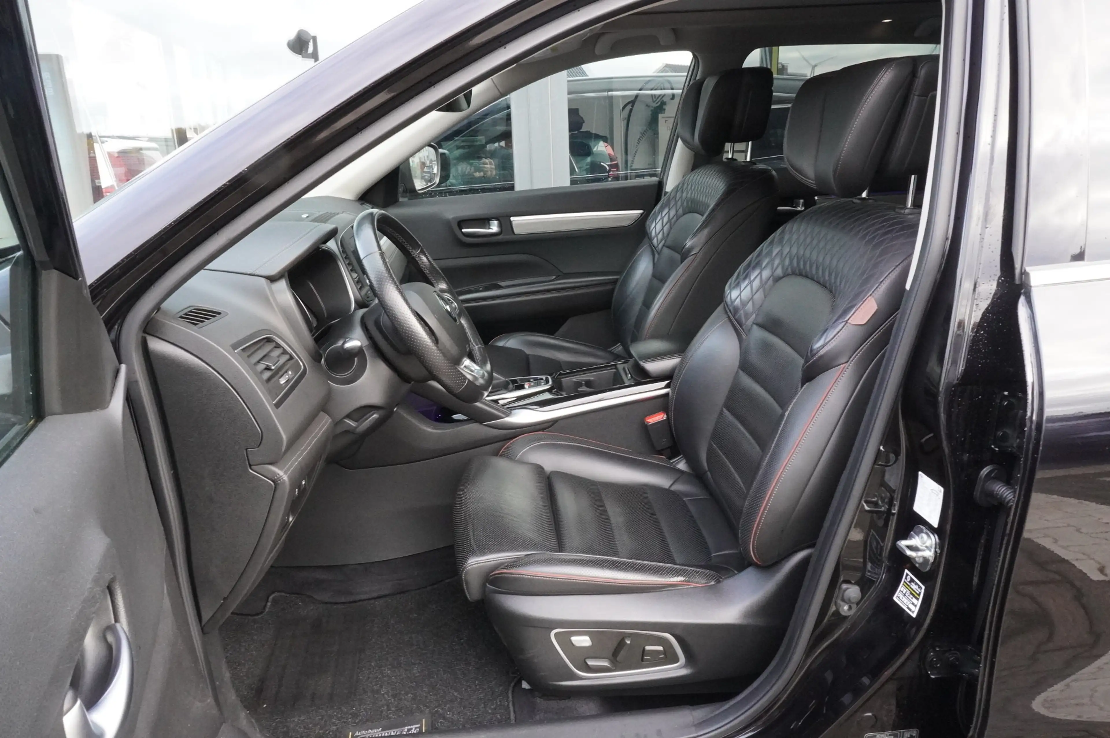 Renault Koleos Initiale Paris 4x4 Automatik — photo 4