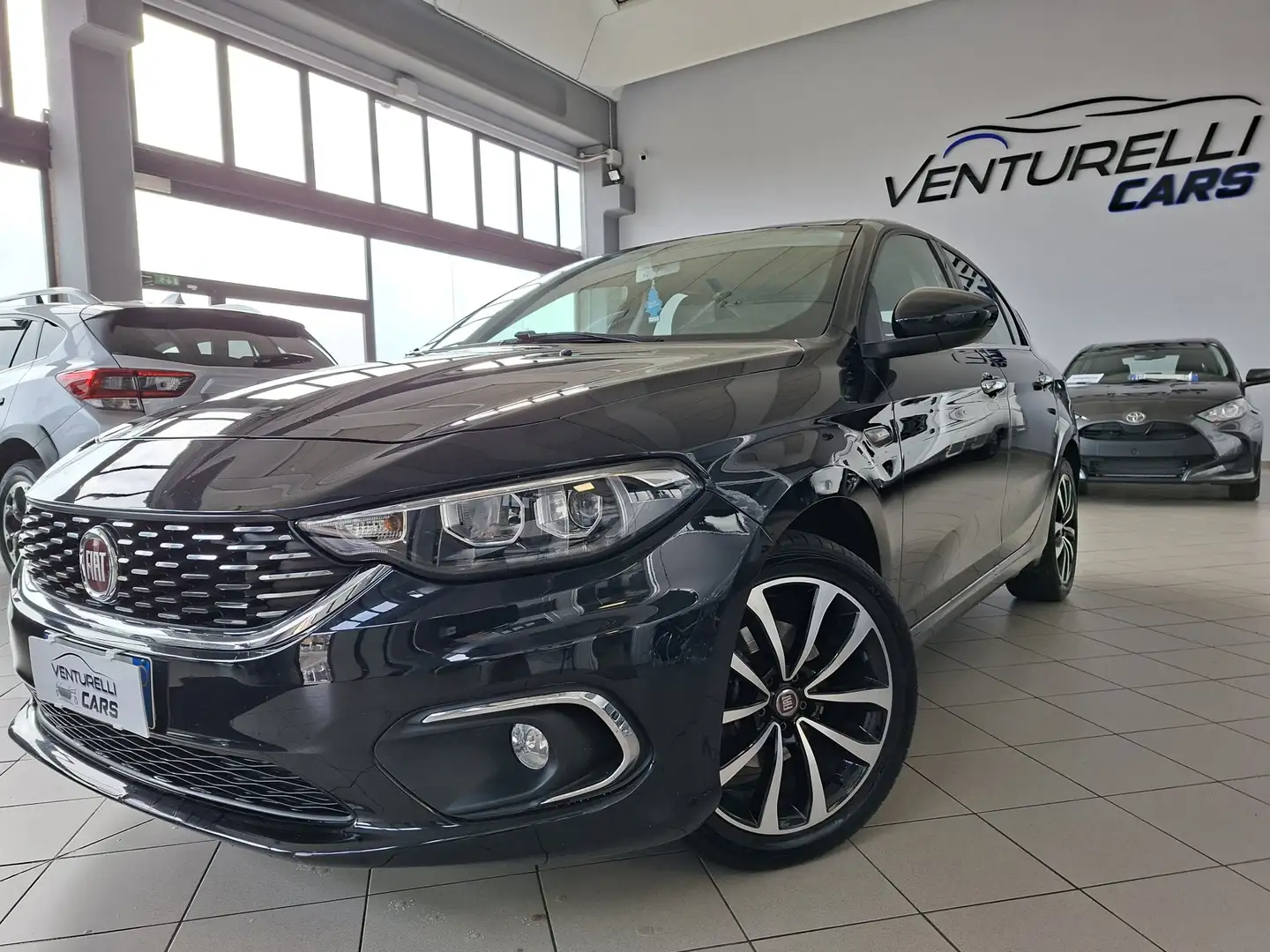 Fiat Tipo Tipo 5 porte II 5p 1.4 Lounge 95cv UNICOPROPIET. Zwart - 2