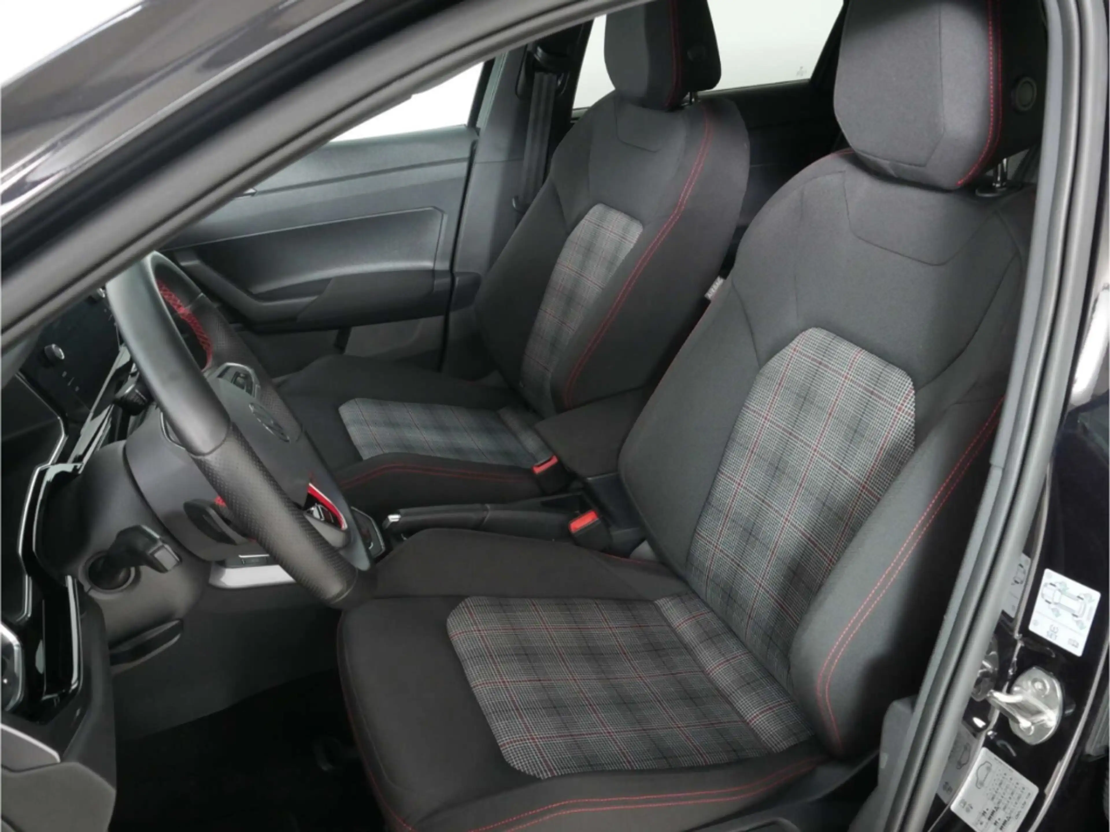 Volkswagen Polo GTI 2.0 TSI — photo 15