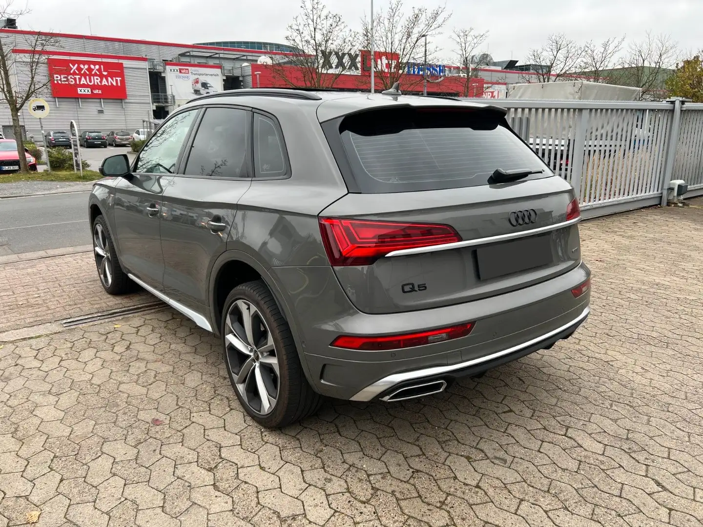 Audi Q5 40 TDI quattro S line PANO*HUD*360°*SIDE*AHK Grau - 2