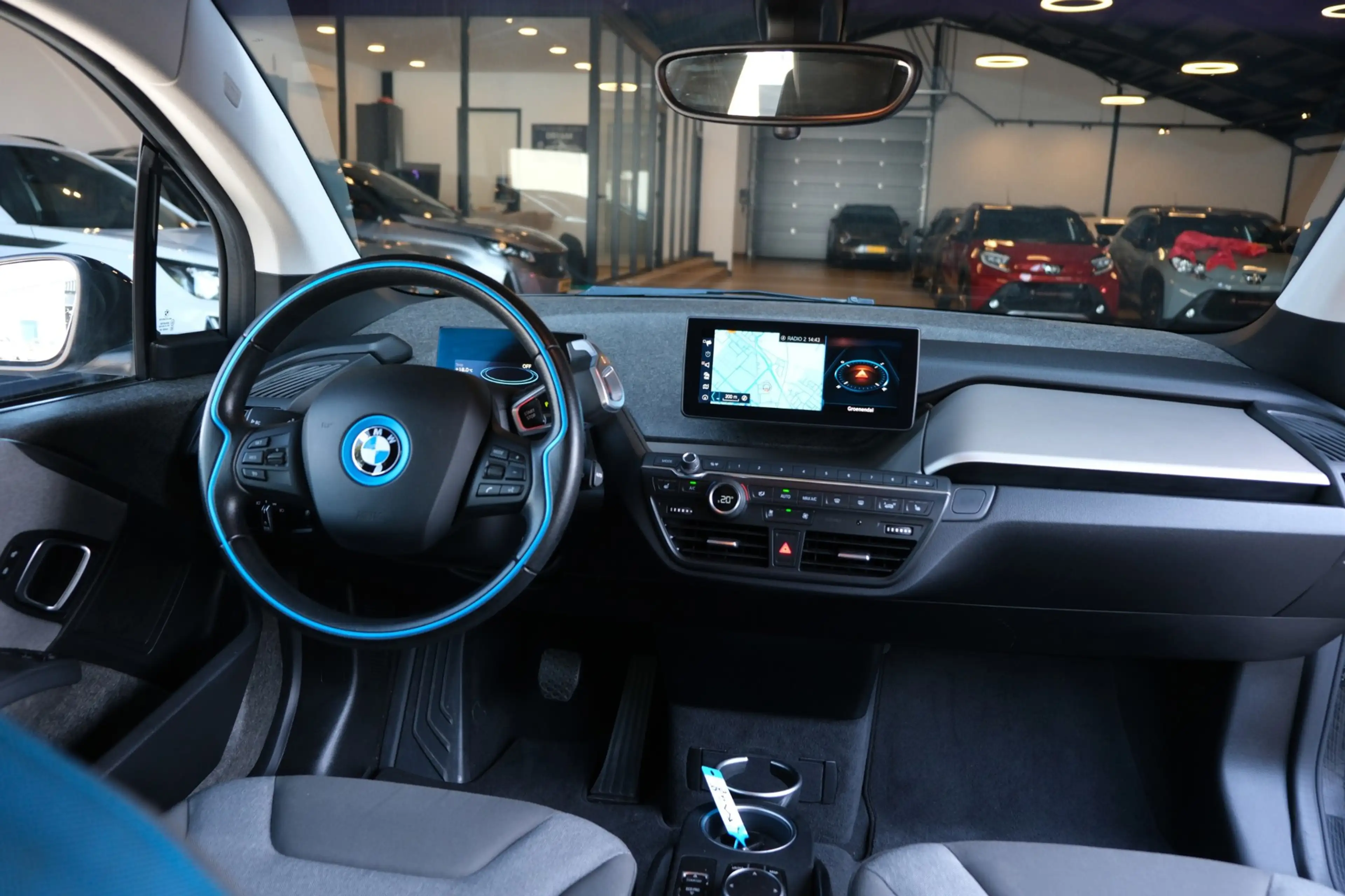 BMW i3 Executive Edition 120Ah 42 kWh |85.583km| Navi/Cam — photo 10