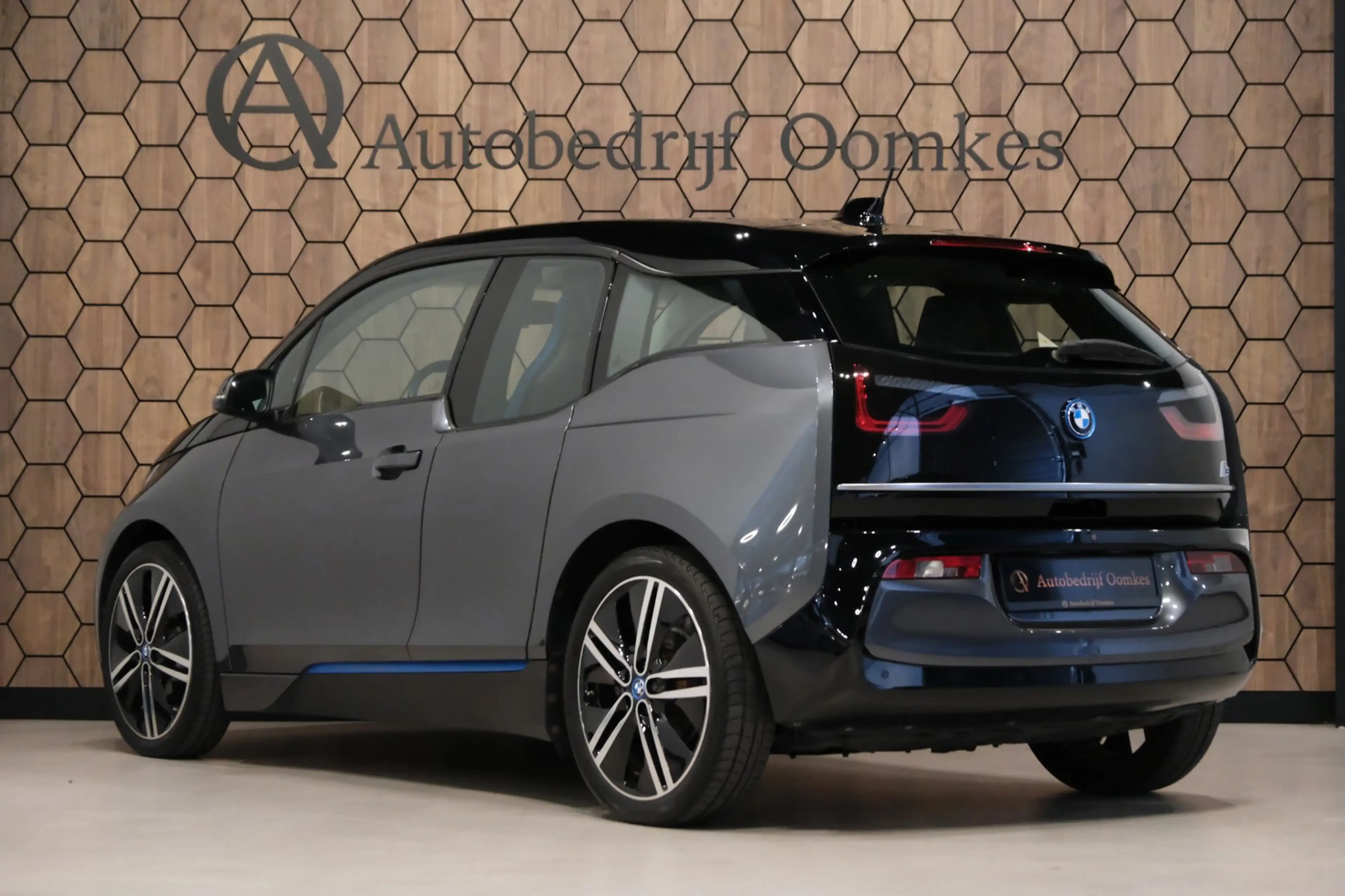 BMW i3 Executive Edition 120Ah 42 kWh |85.583km| Navi/Cam — photo 13