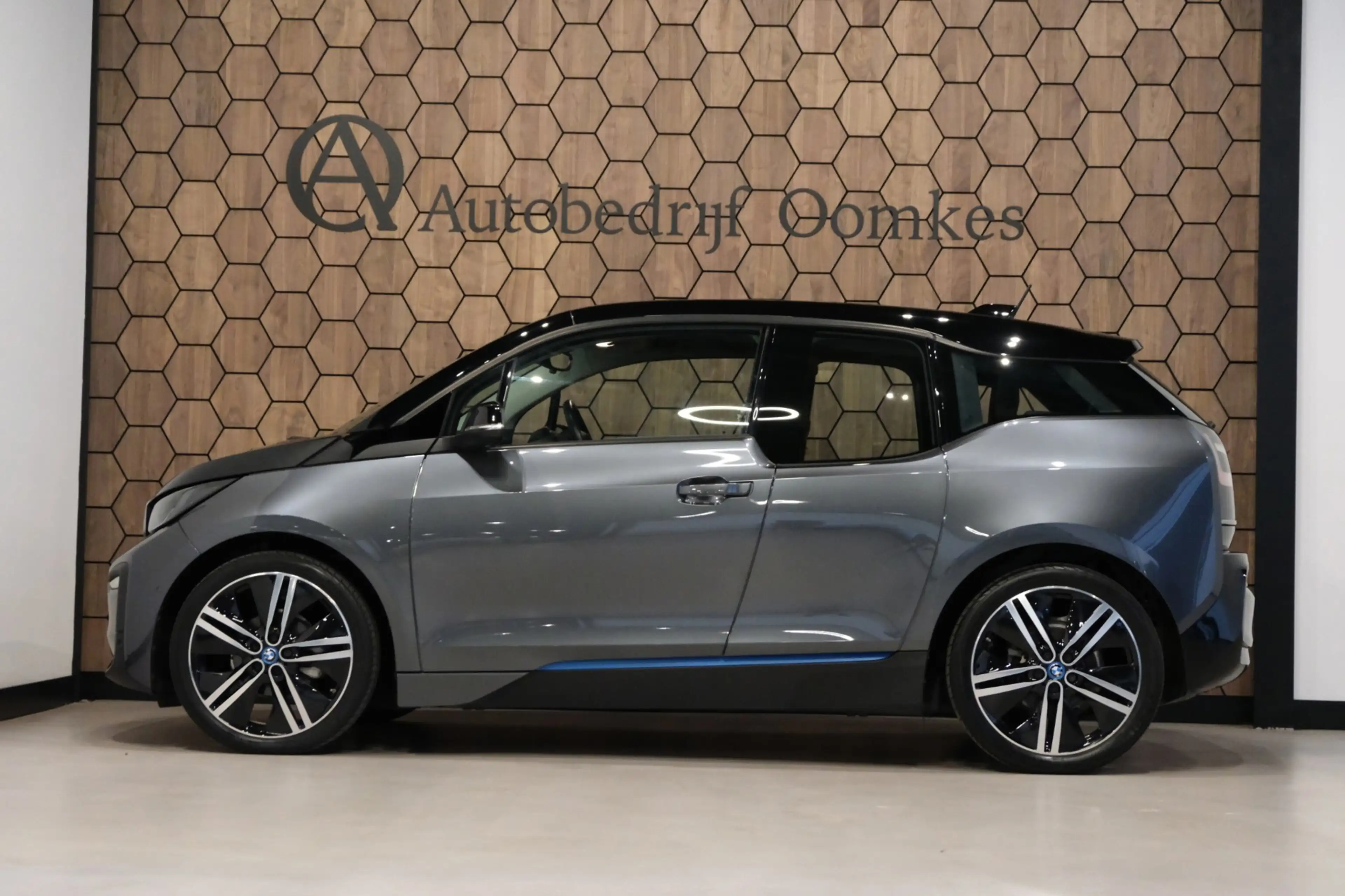 BMW i3 Executive Edition 120Ah 42 kWh |85.583km| Navi/Cam — photo 8