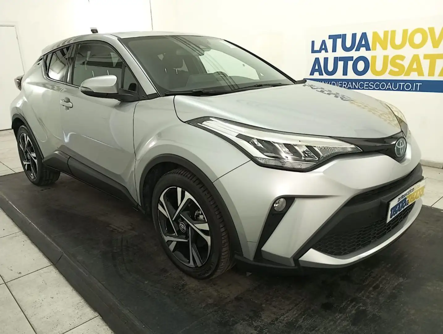 Toyota C-HR 2.0h More Business e-cvt Grigio - 2