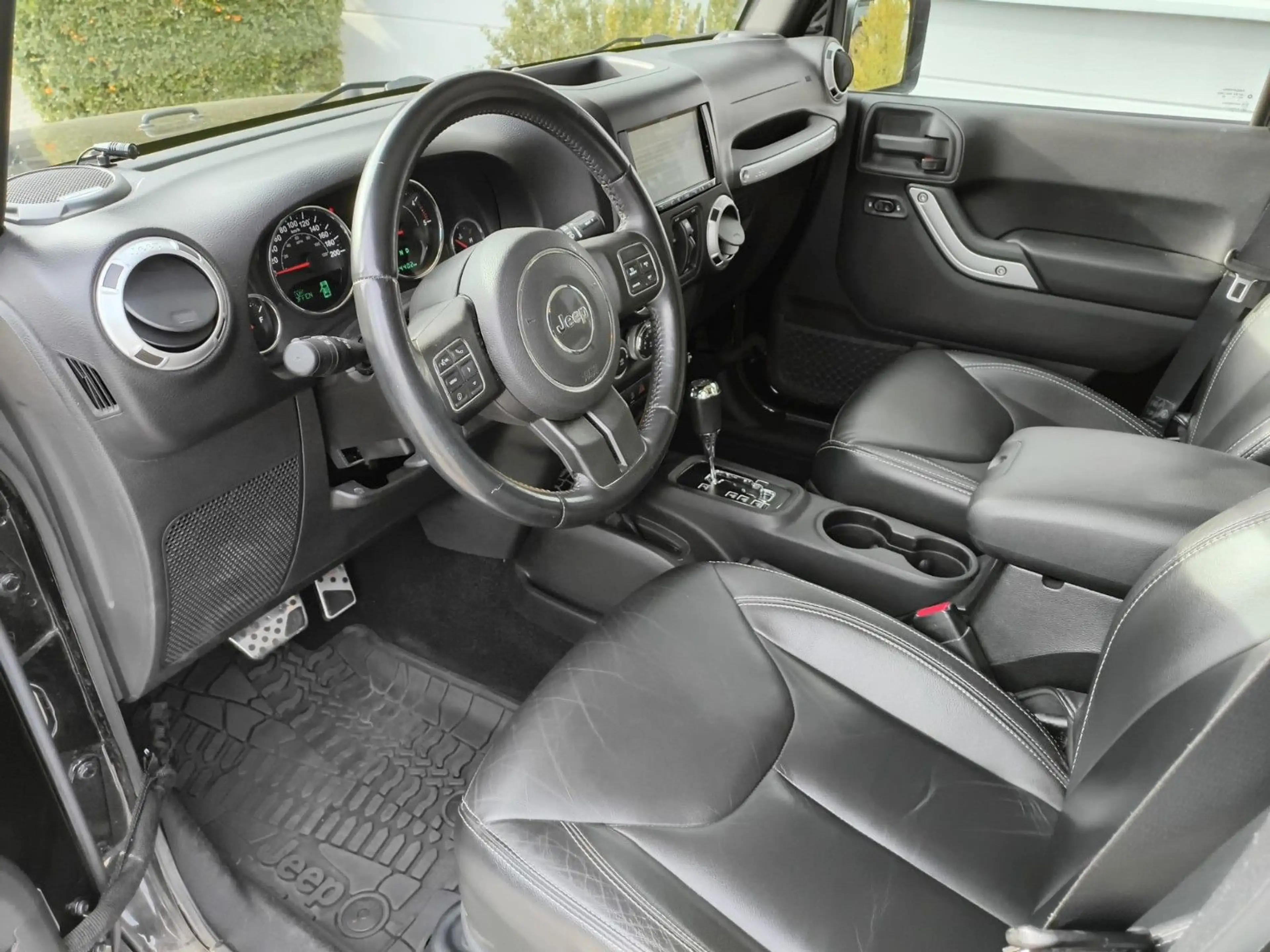 Jeep Wrangler Unlimited Sahara 2.8 CRD / Nav., LED — photo 6
