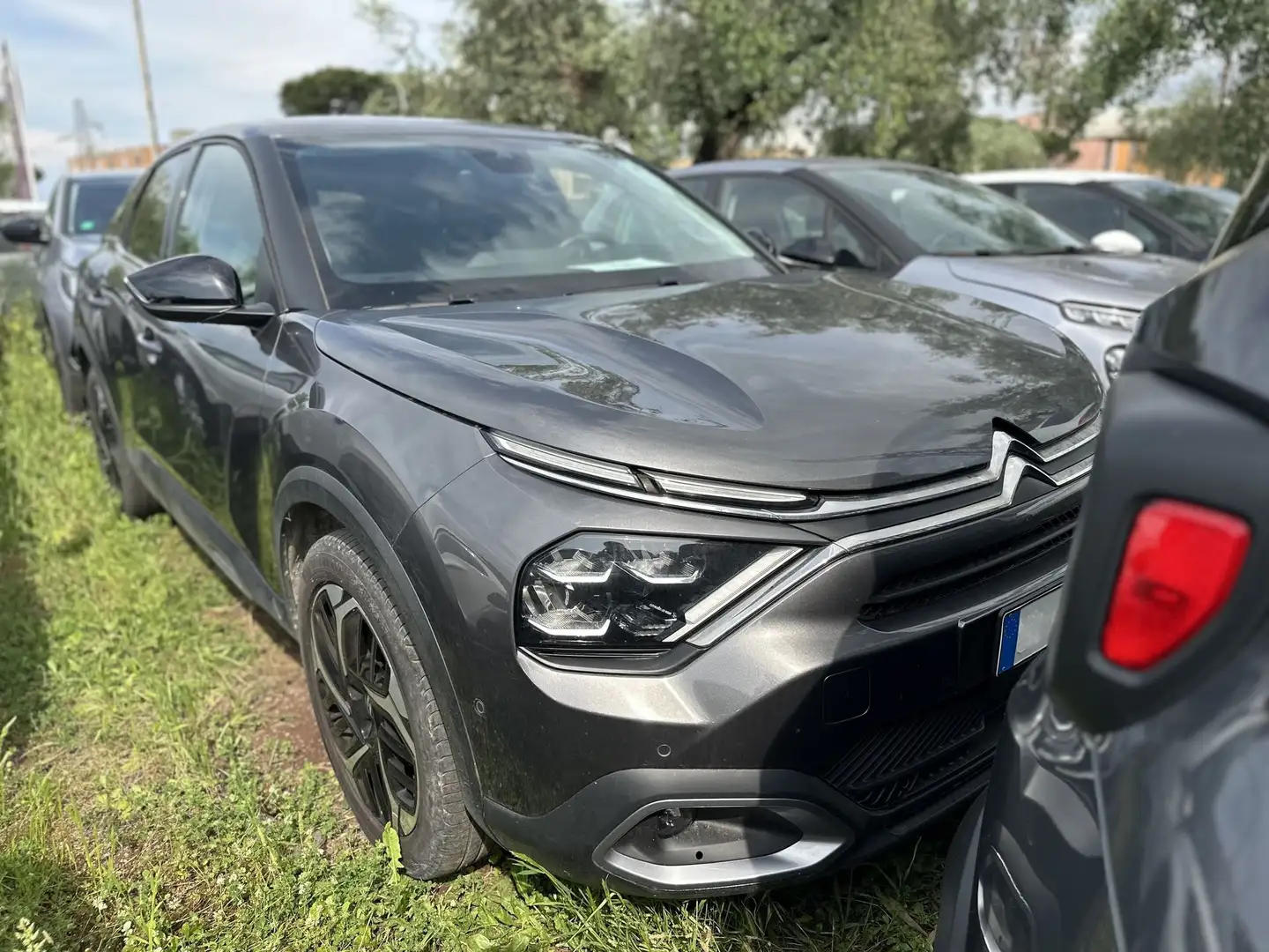 Citroen C4 PureTech 130 S&S EAT8 Shine Grijs - 2