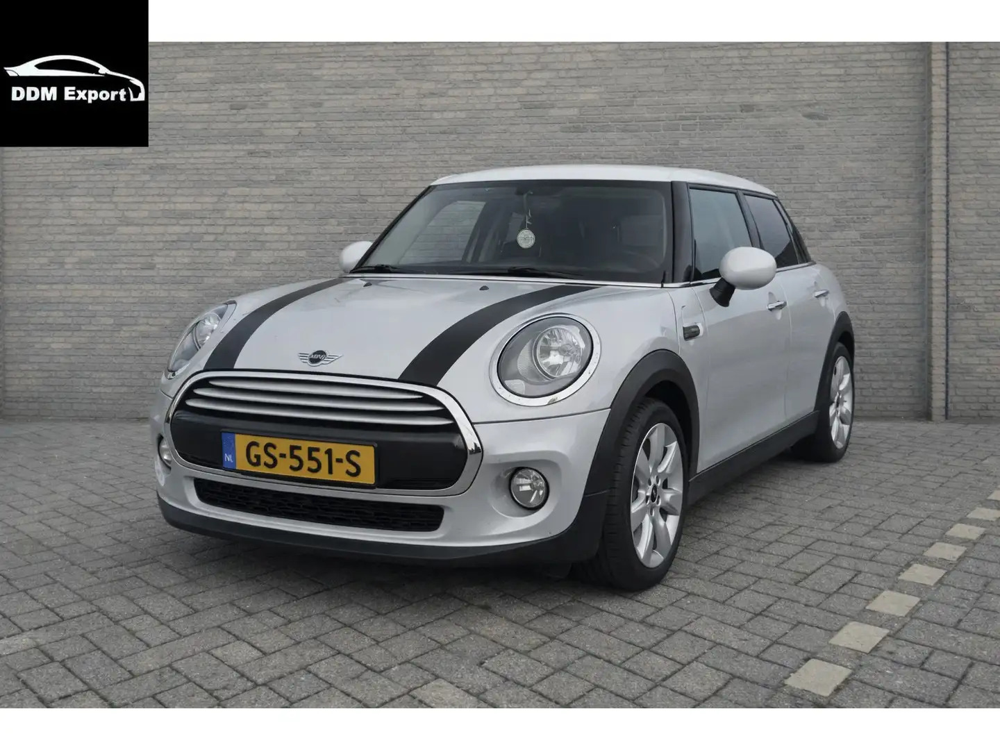 MINI Cooper D Mini 1.5 Business Wit - 1