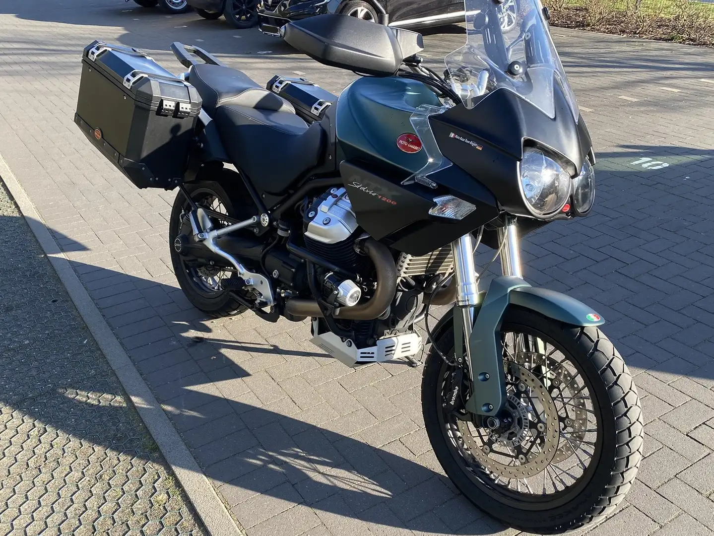 Moto Guzzi Stelvio 1200 NTX Зелений - 1