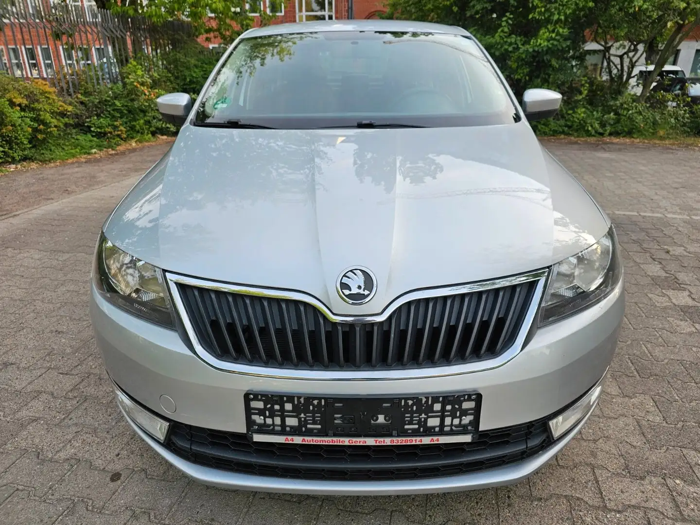 Skoda Rapid/Spaceback 1.4 TSI Ambition Automatik Срібний - 2