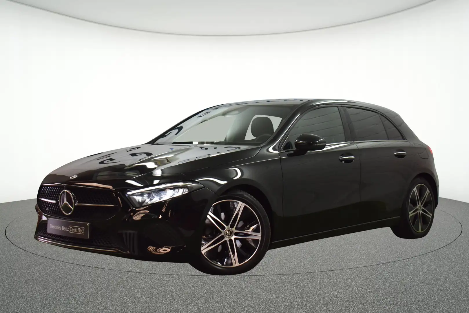 Mercedes-Benz A 180 A Luxury Line Zwart - 1