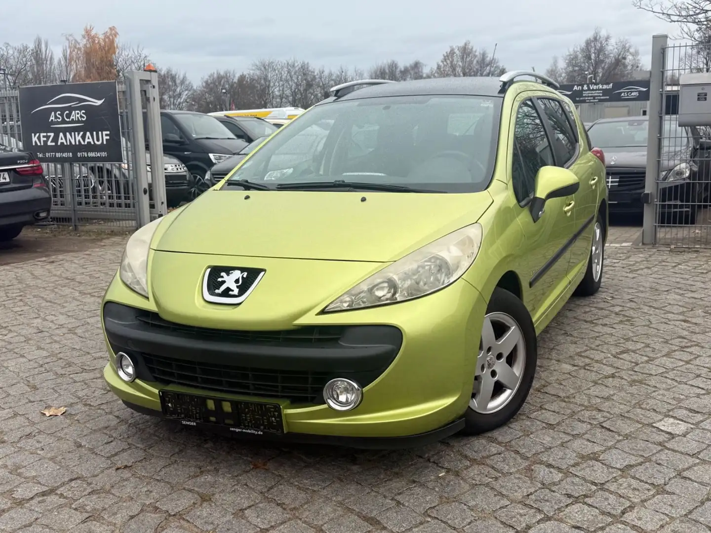 Peugeot 207 1.4 SW Urban Move*Klima*Panorama*1Hand - 1