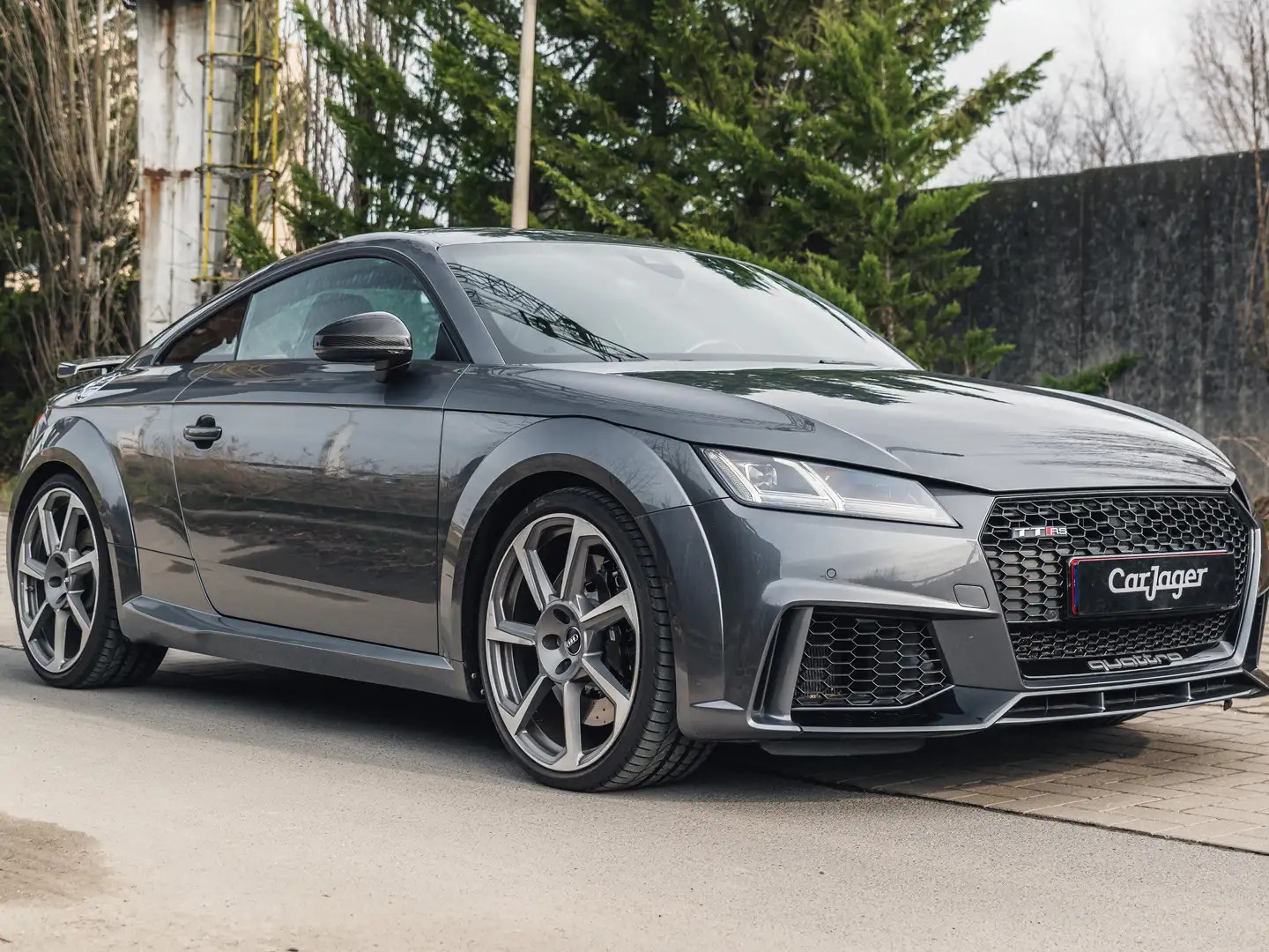 Audi TT RS Coupé 2.5 TFSI 400 S tronic 7 Quattro Šedá - 2