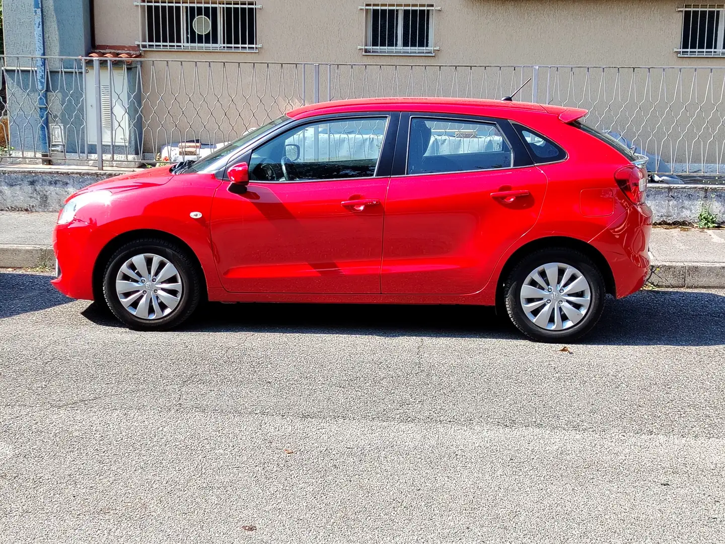 Suzuki Baleno Baleno II 2016 1.2 vvt dualjet B-Cool Червоний - 2