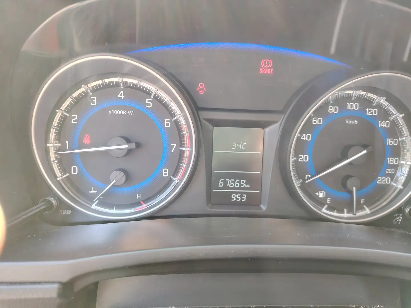 Suzuki Baleno Baleno II 2016 1.2 vvt dualjet B-Cool Червоний - 1