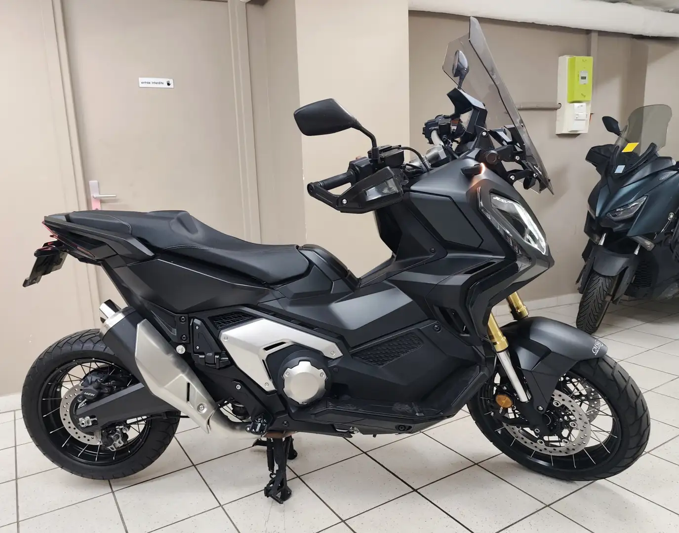 Honda X-ADV Noir - 1